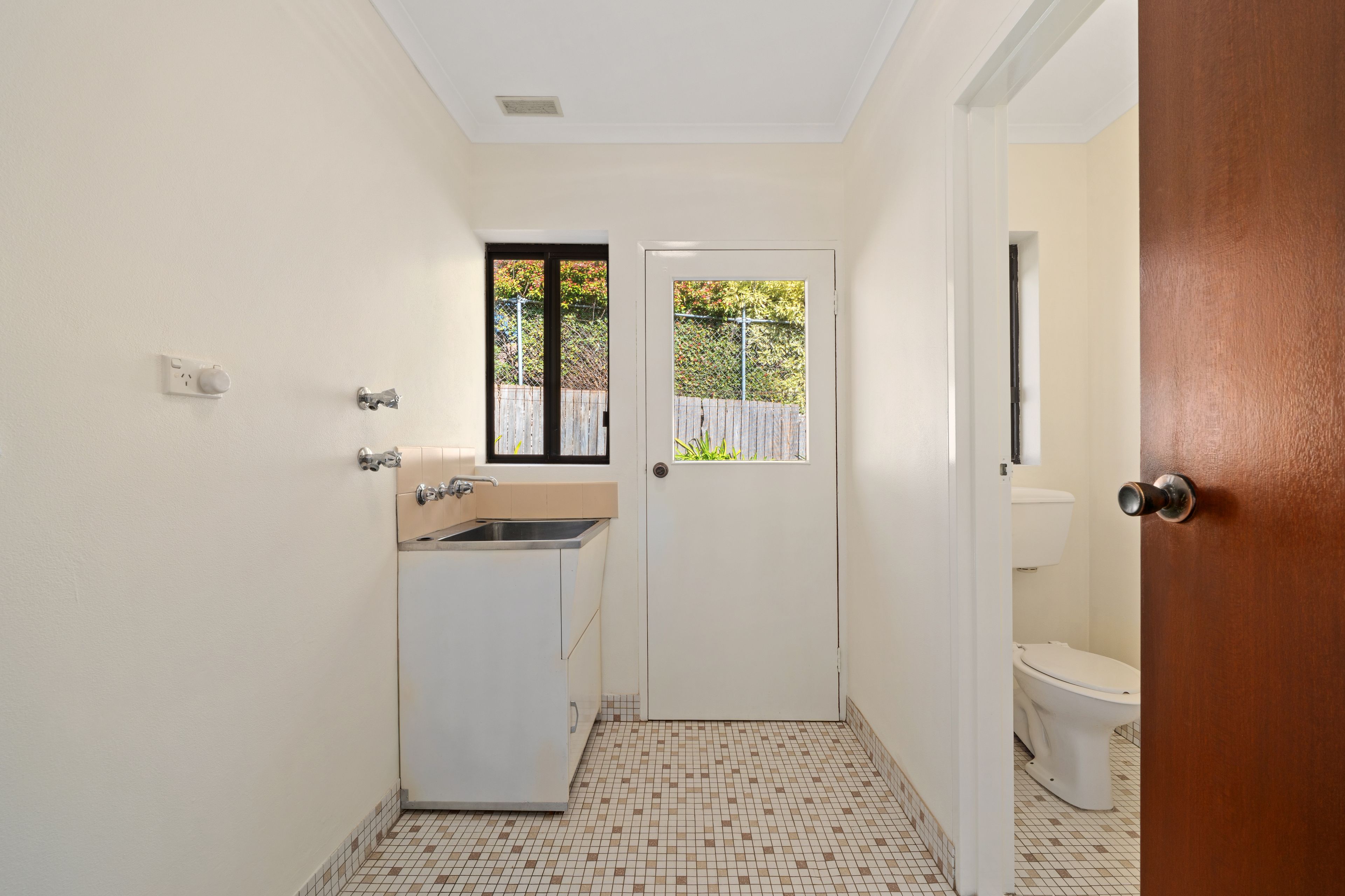 4 Gorrie Close — photo 15 of 19