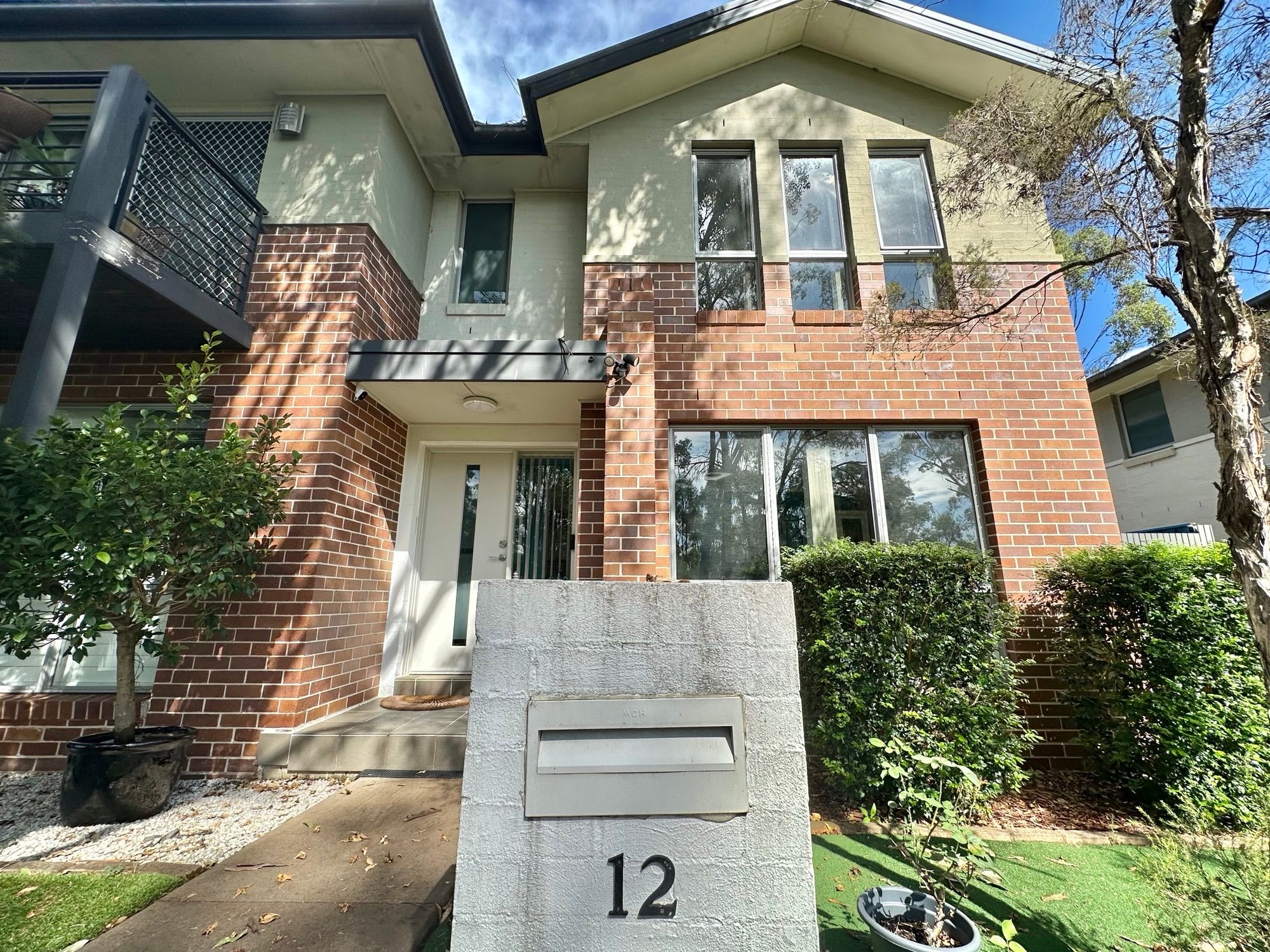 12 Bellona Terrace, Glenfield, NSW 2167