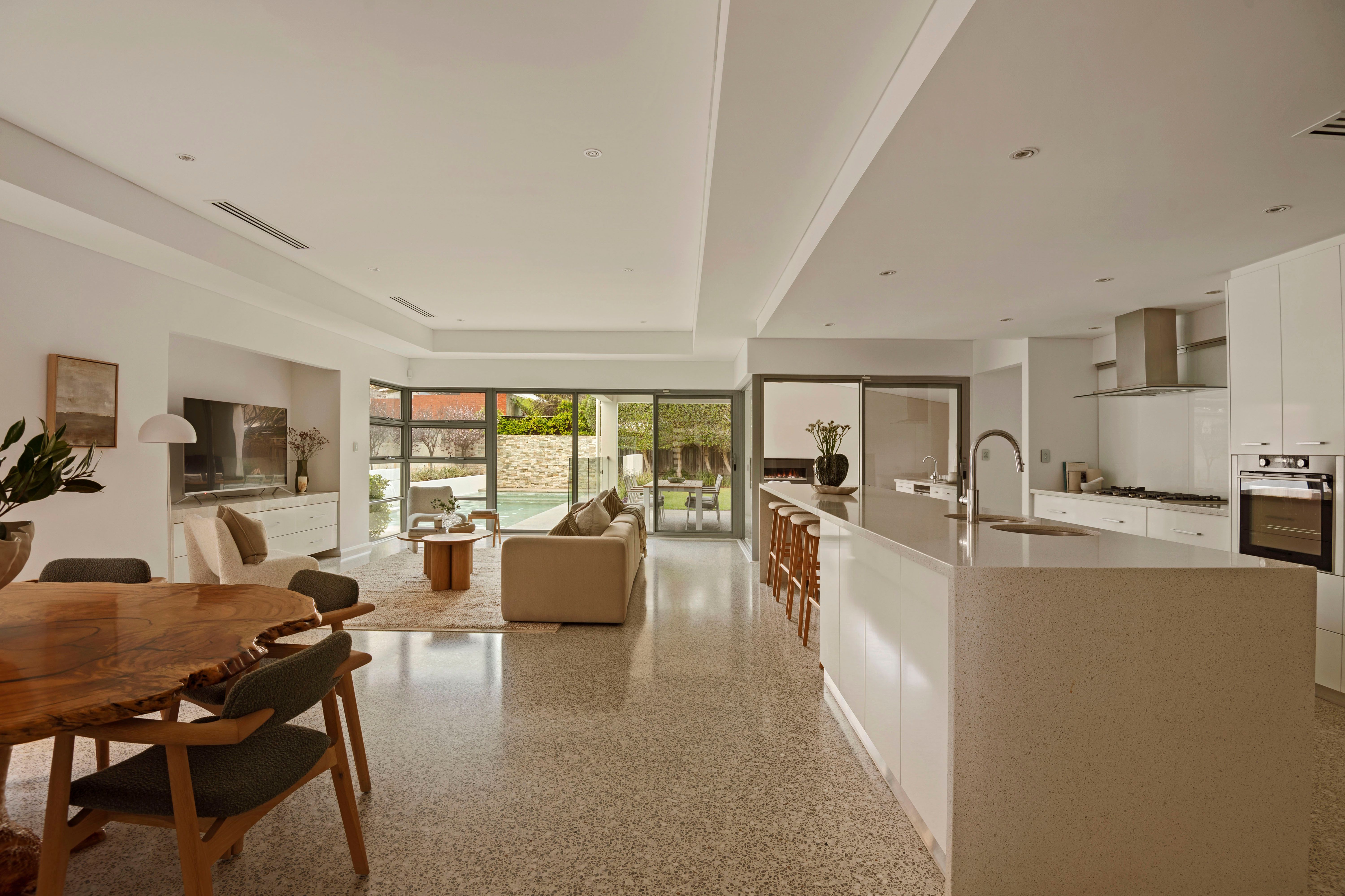 34 Lyons Street — photo 2 of 30
