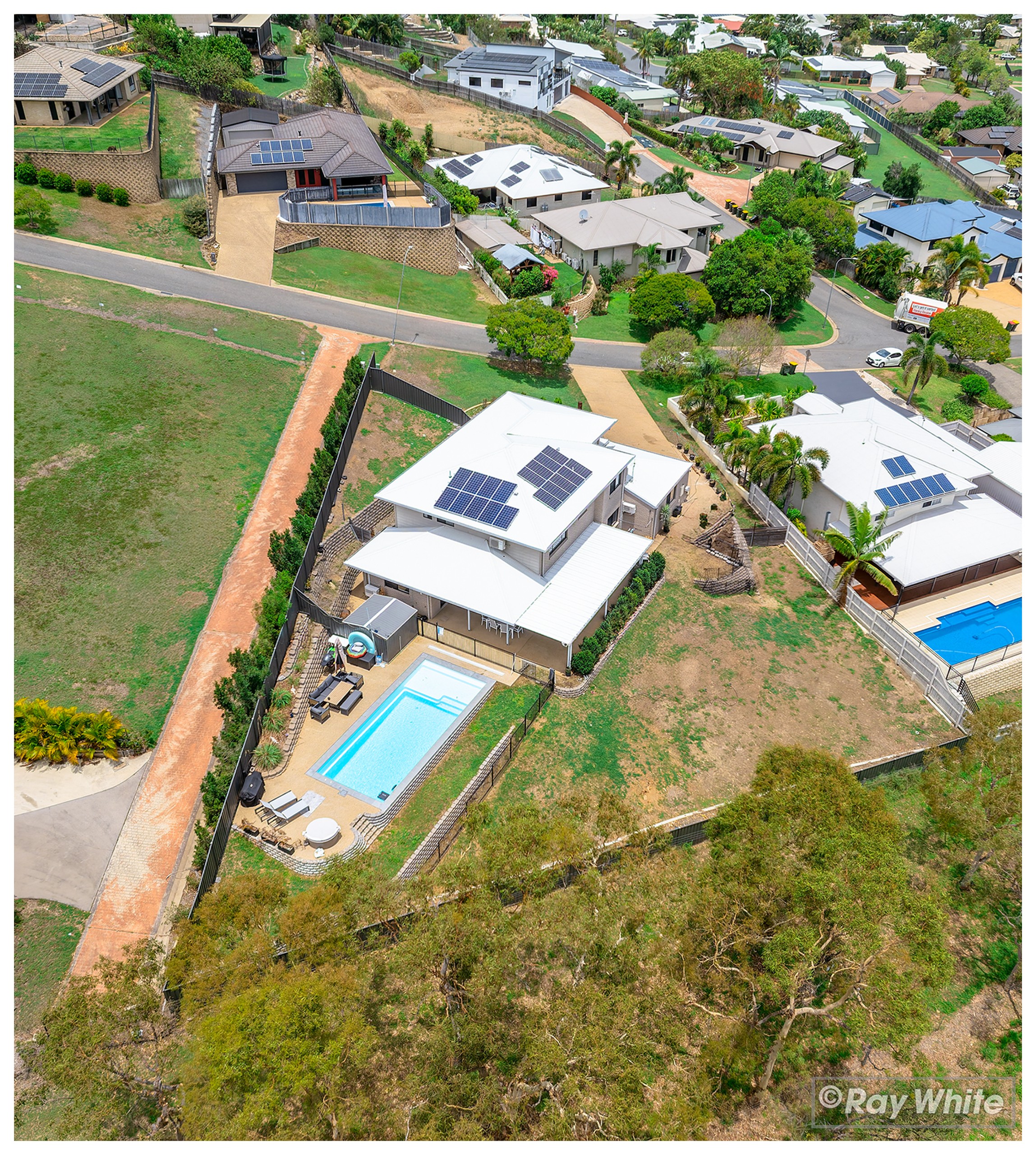 14 Connemara Drive, Kawana, QLD 4701