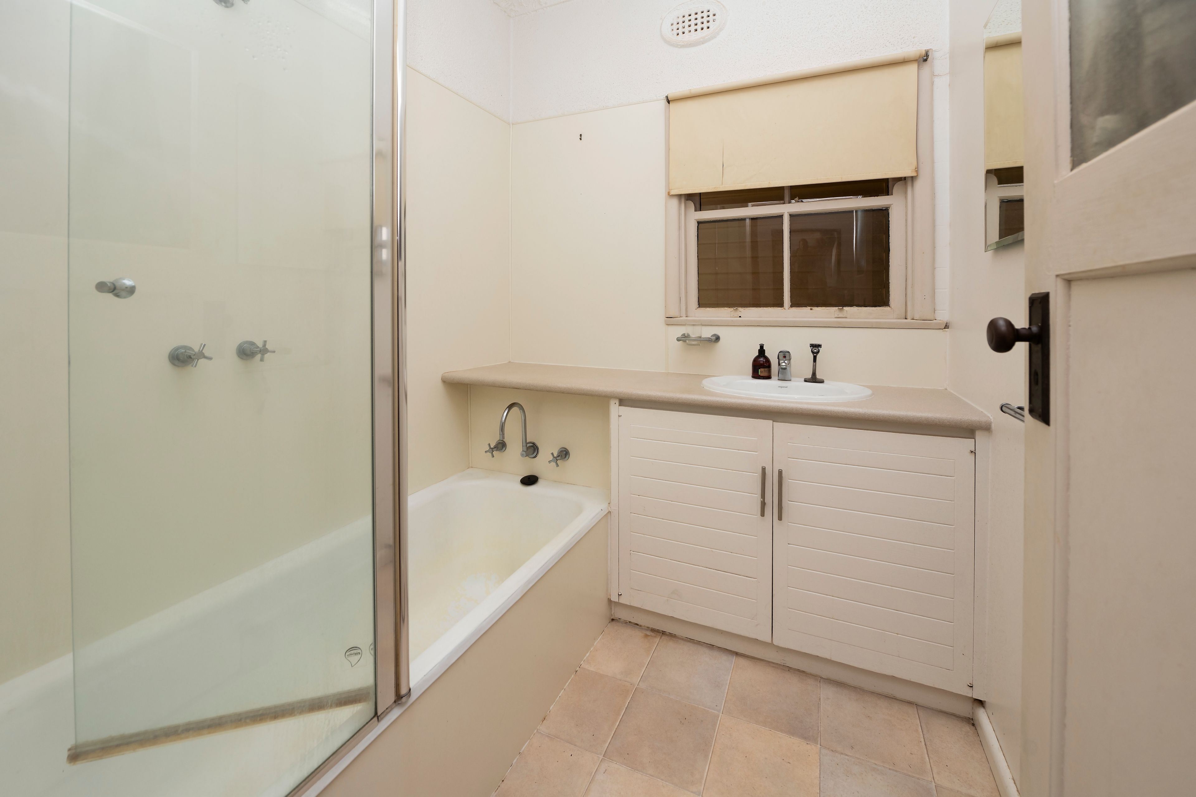 6 Buchan Street — photo 8 of 16