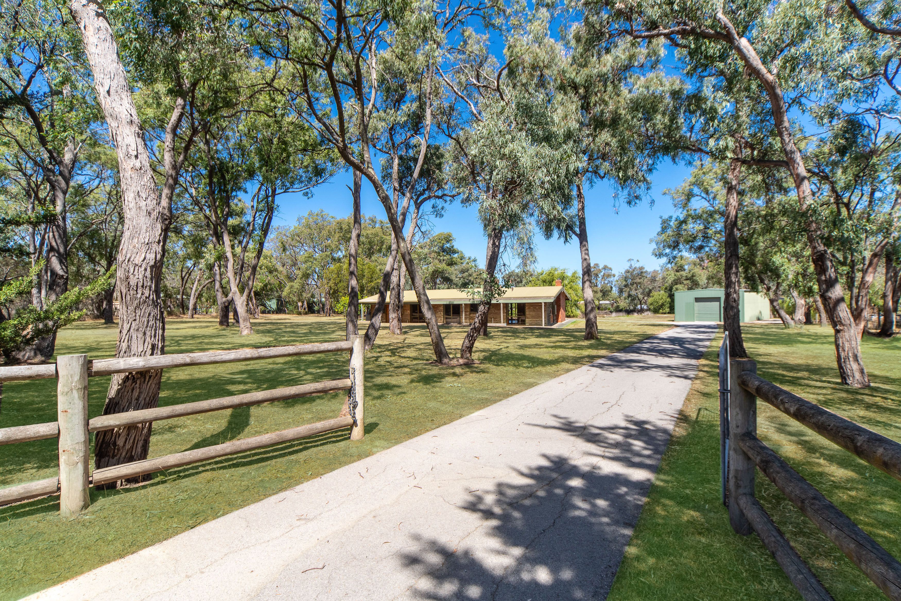 20 Bellbird Court — photo 5 of 29