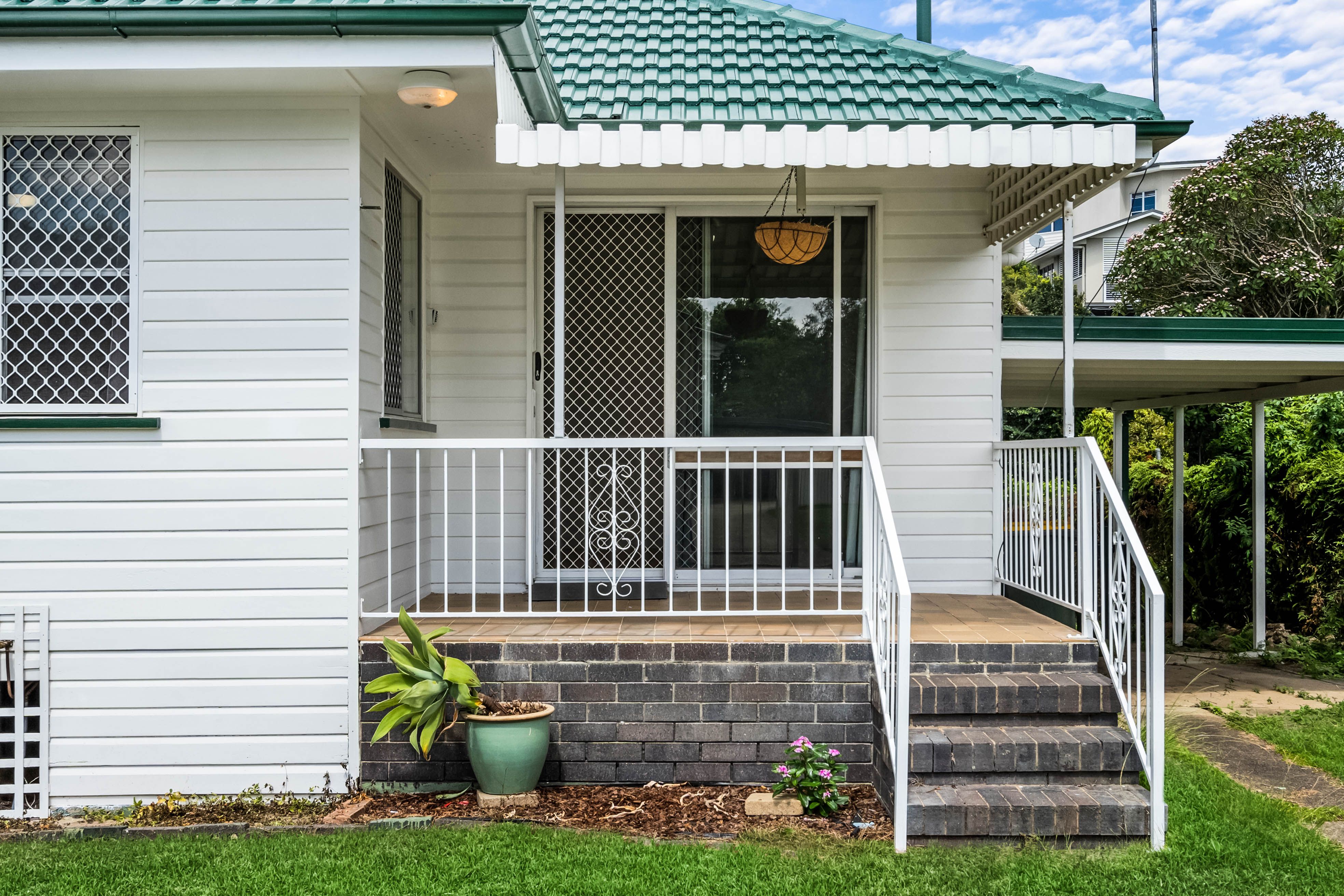 26 Oakey Street, Stafford Heights, QLD 4053