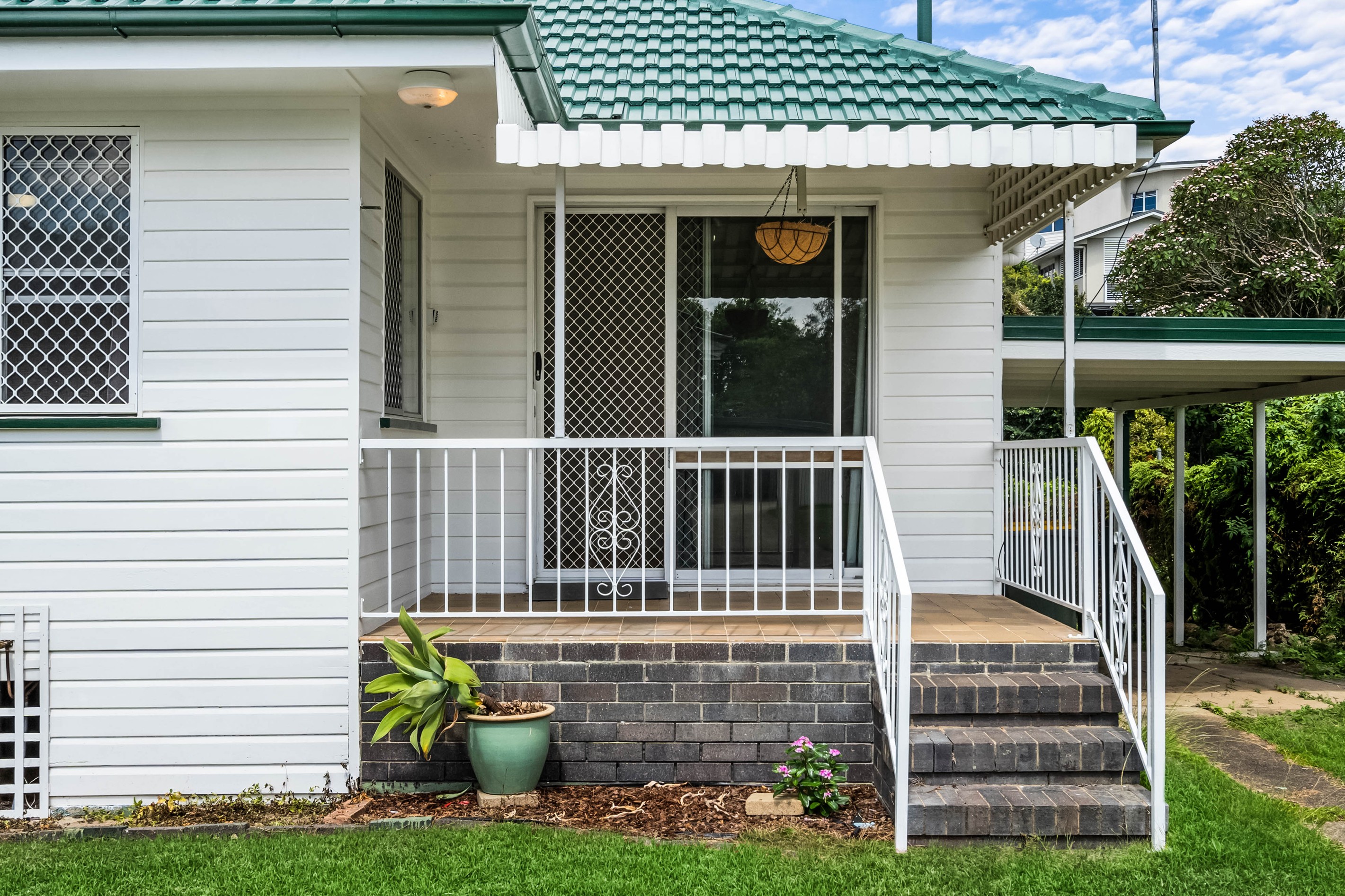 26 Oakey Street, Stafford Heights, QLD 4053