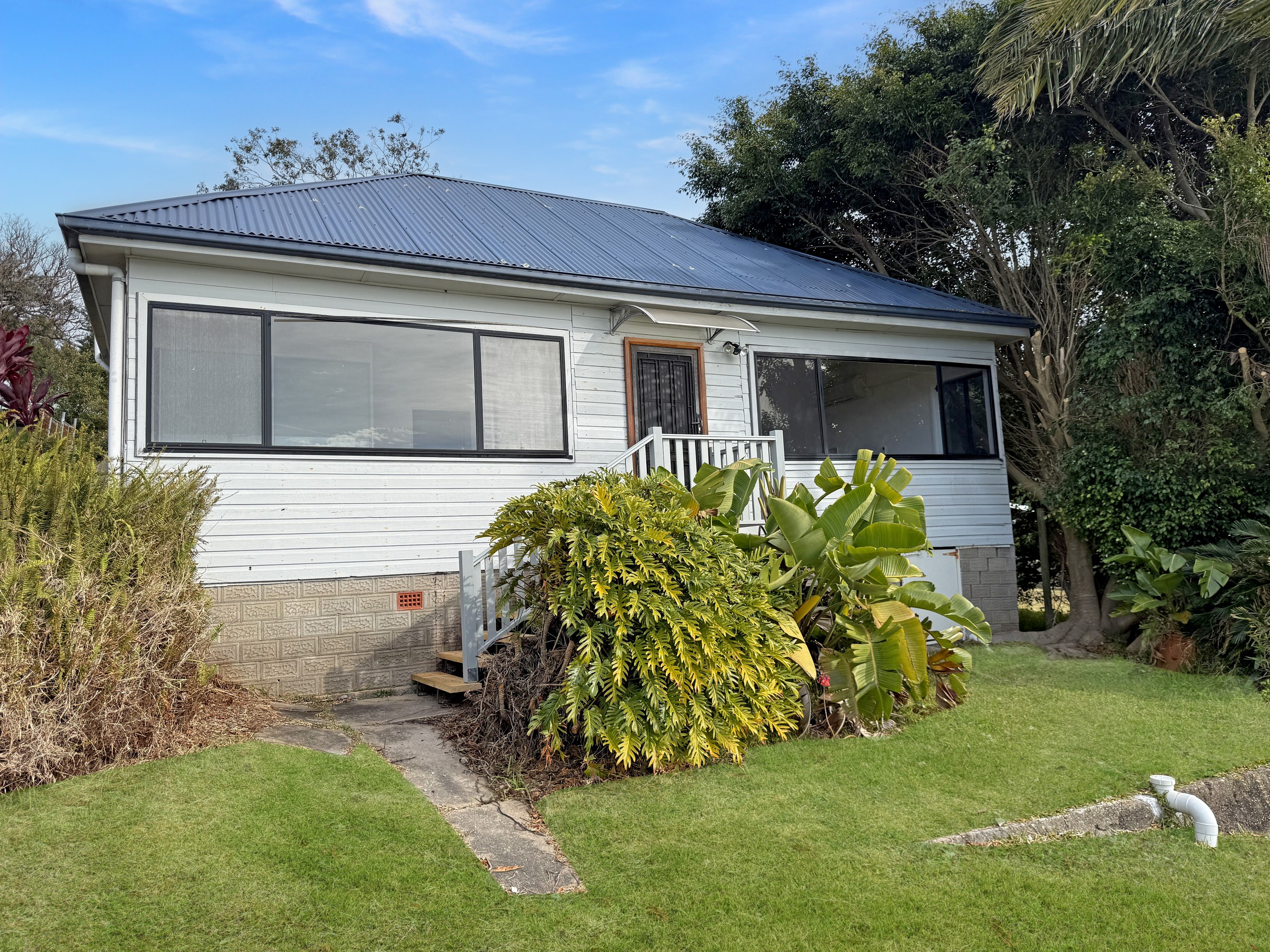 215 Fishing Point Road, Fishing Point, NSW 2283