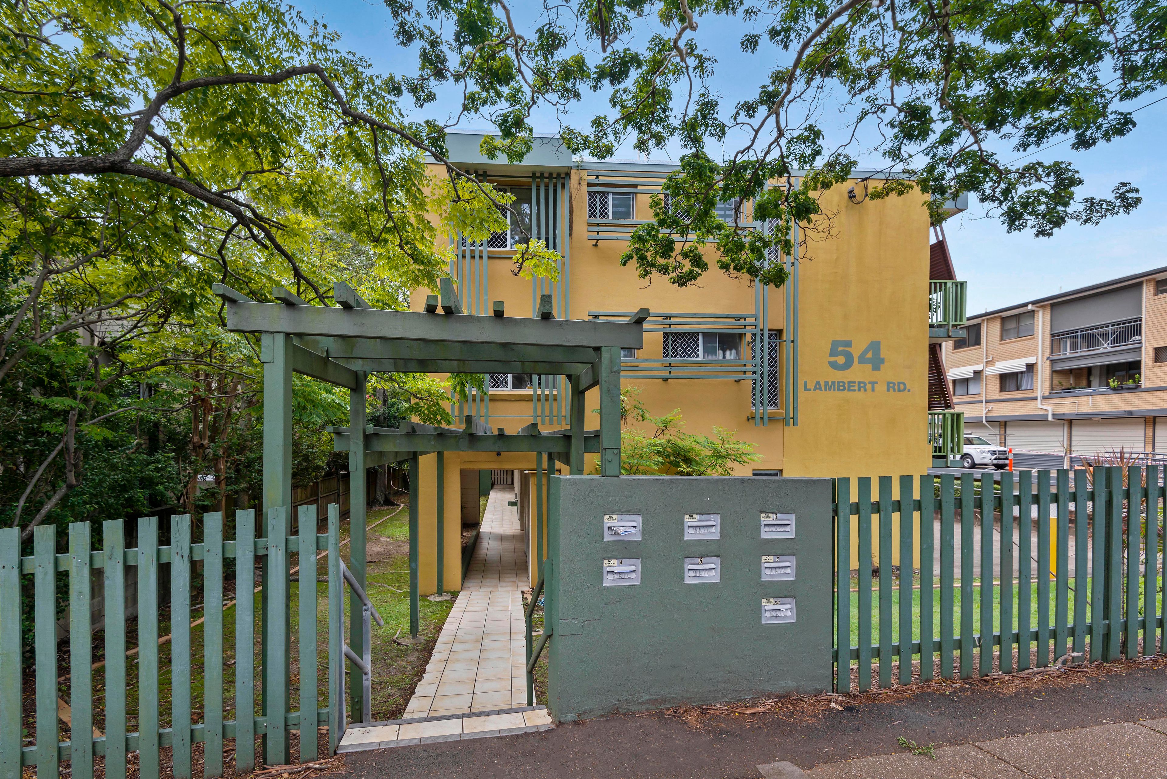 54 Lambert Road, Indooroopilly QLD 4068
