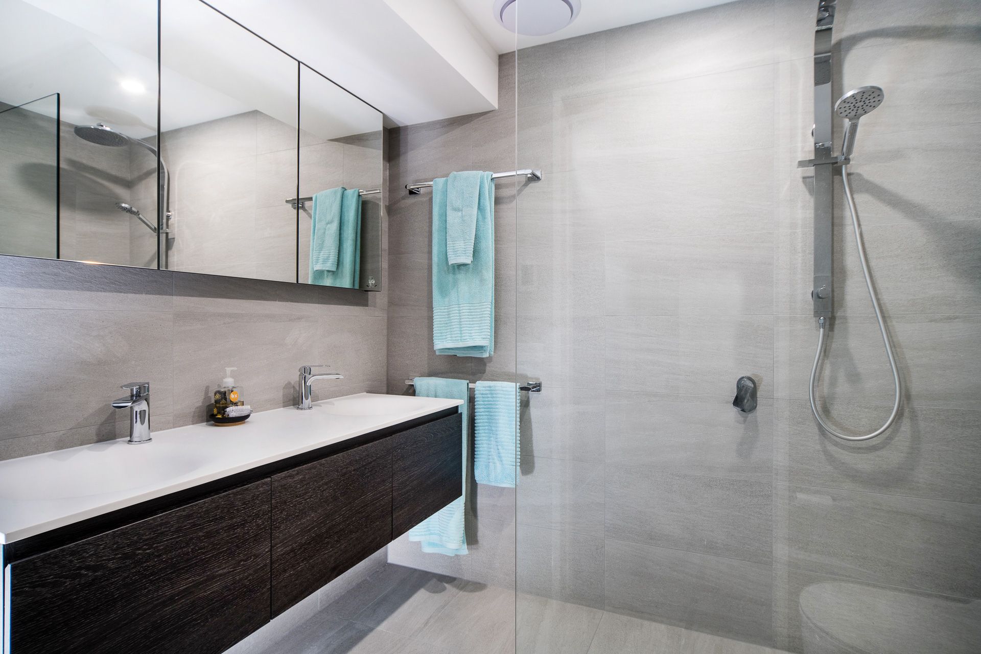 49 Eliza Drive — photo 11 of 18
