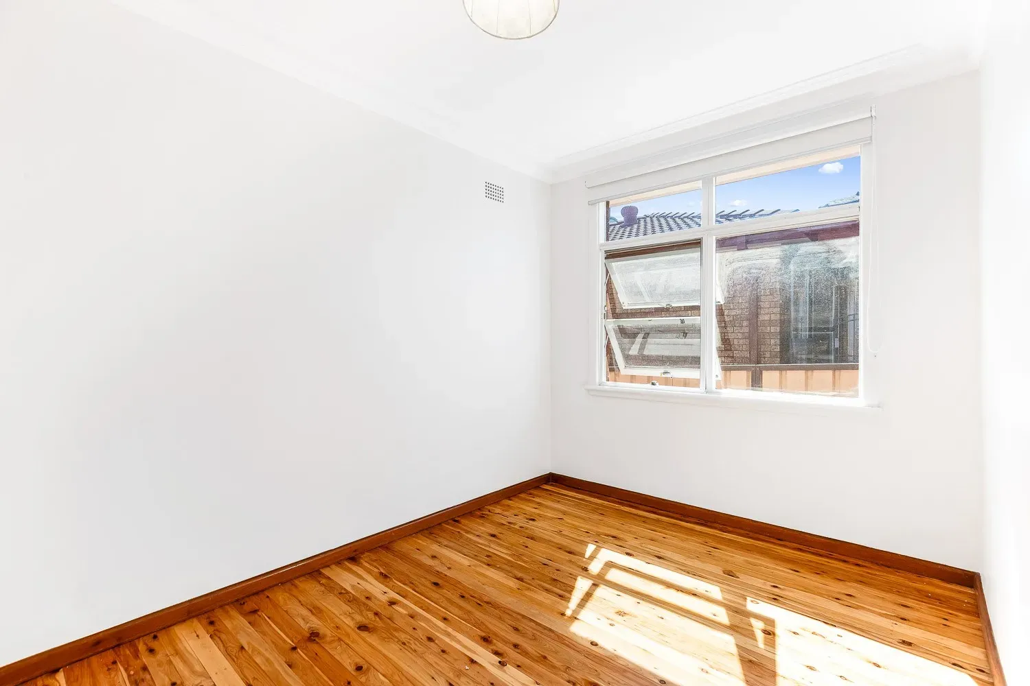 11 Fletcher Street — photo 4 of 6