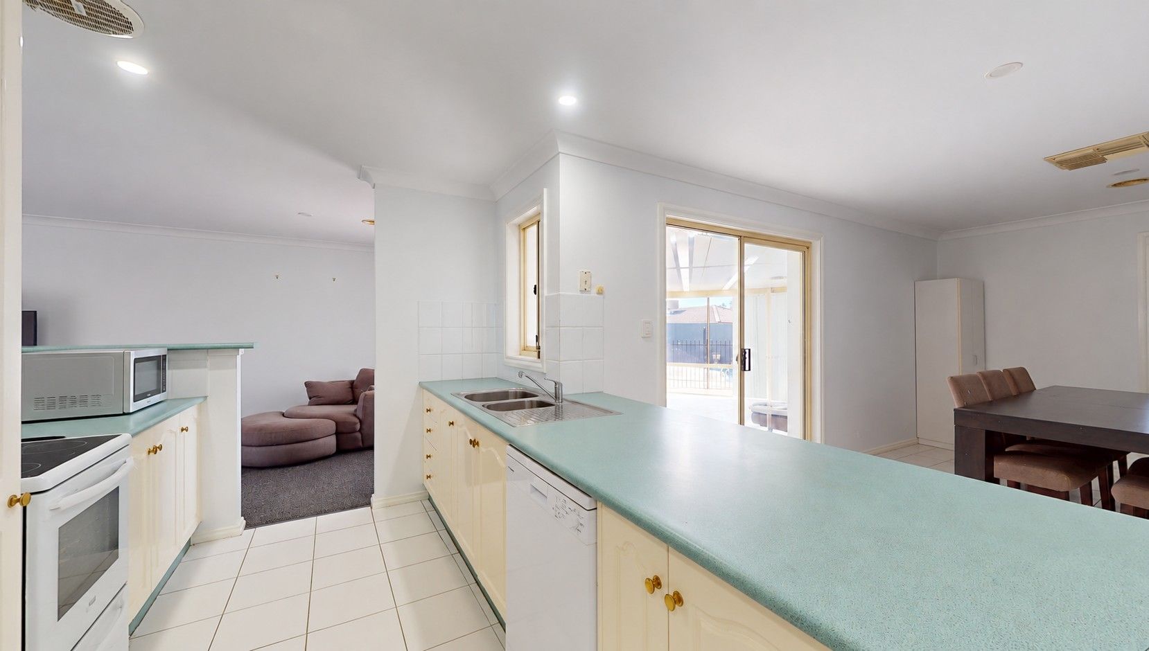 4 Websdale Drive — photo 4 of 16