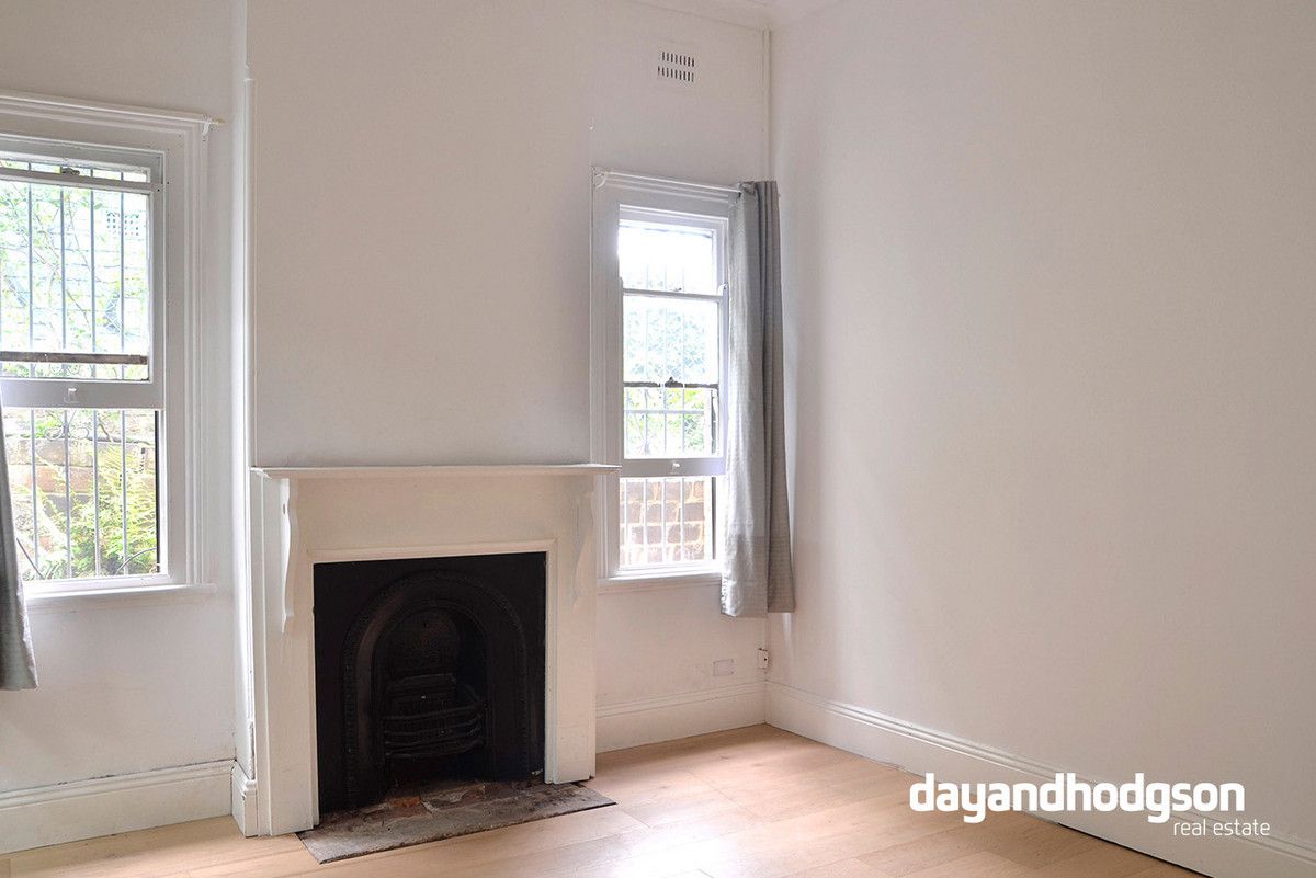 135 Unwins Bridge Road — photo 4 of 5
