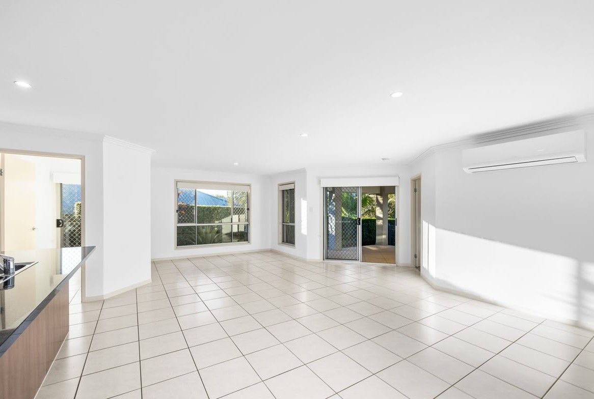 17 Slipstream Road — photo 2 of 12