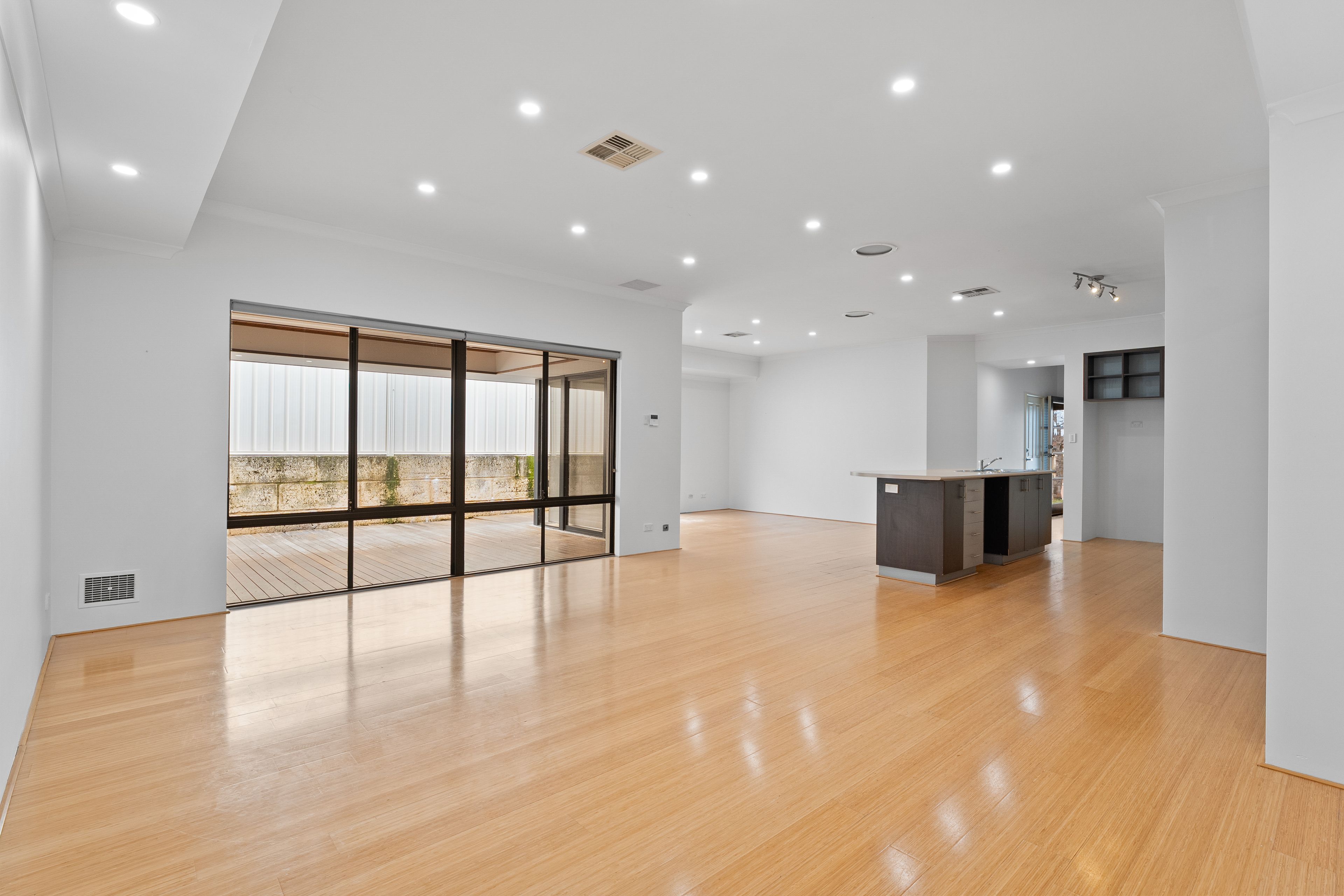 33 Liesham Crescent — photo 15 of 30