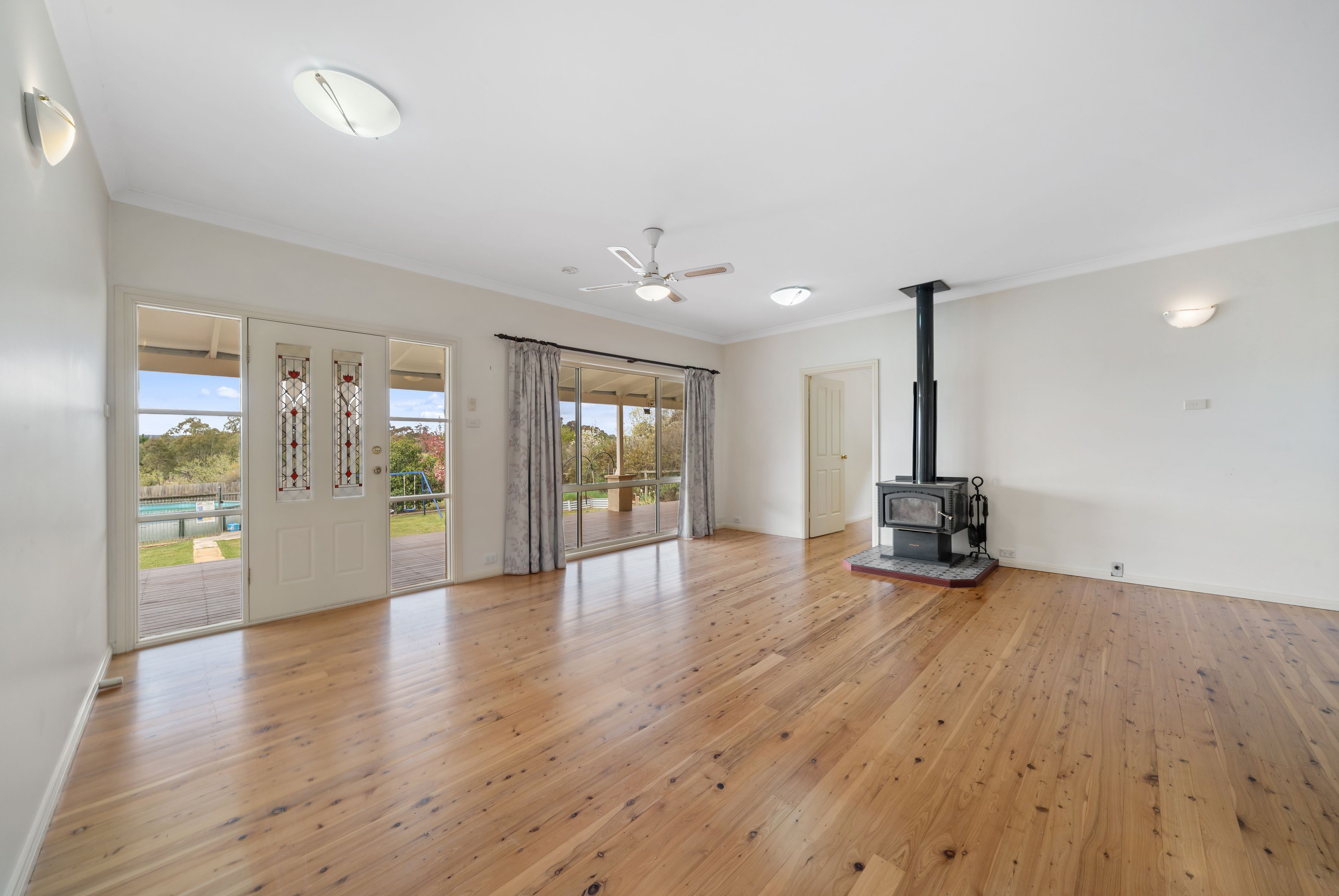 64 Lintott Lane — photo 3 of 22