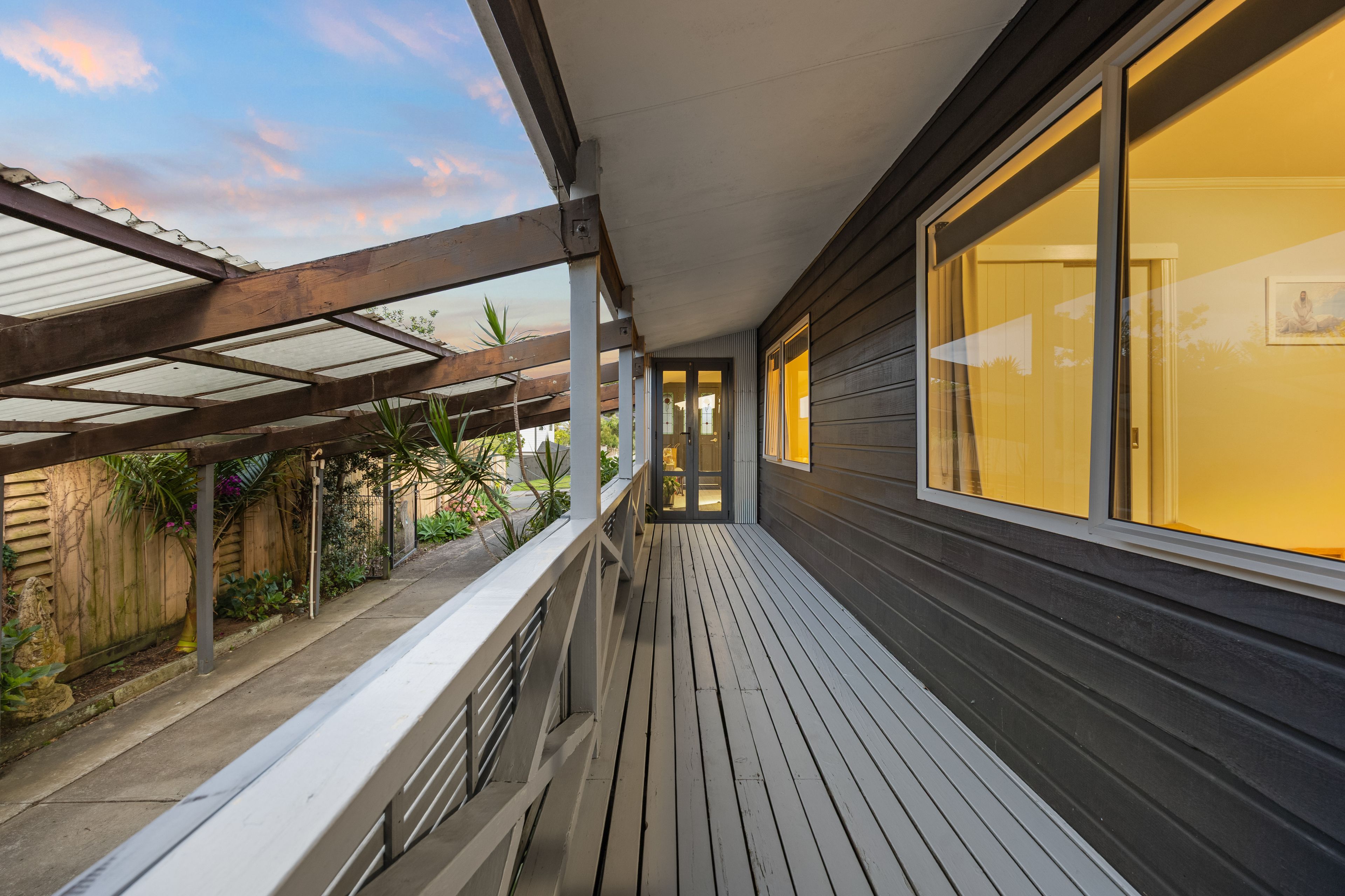 32 Taioma Crescent, Te Atatu Peninsula, Waitakere City