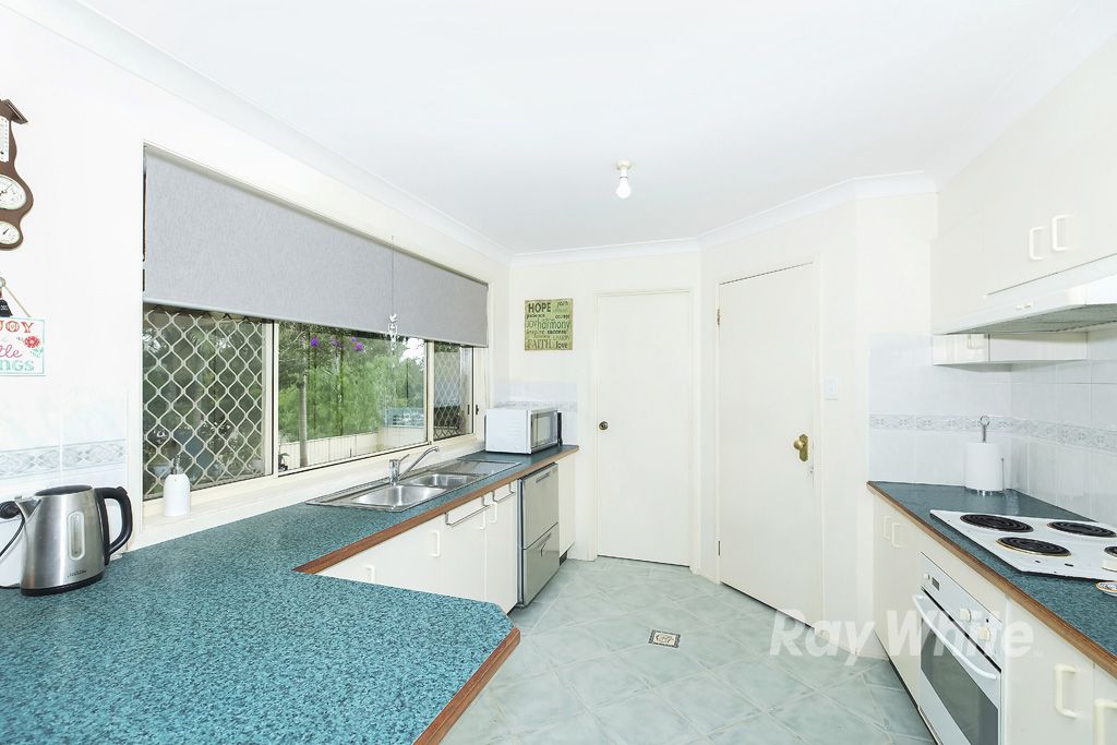 16 Courageous Close, Marmong Point, NSW 2284