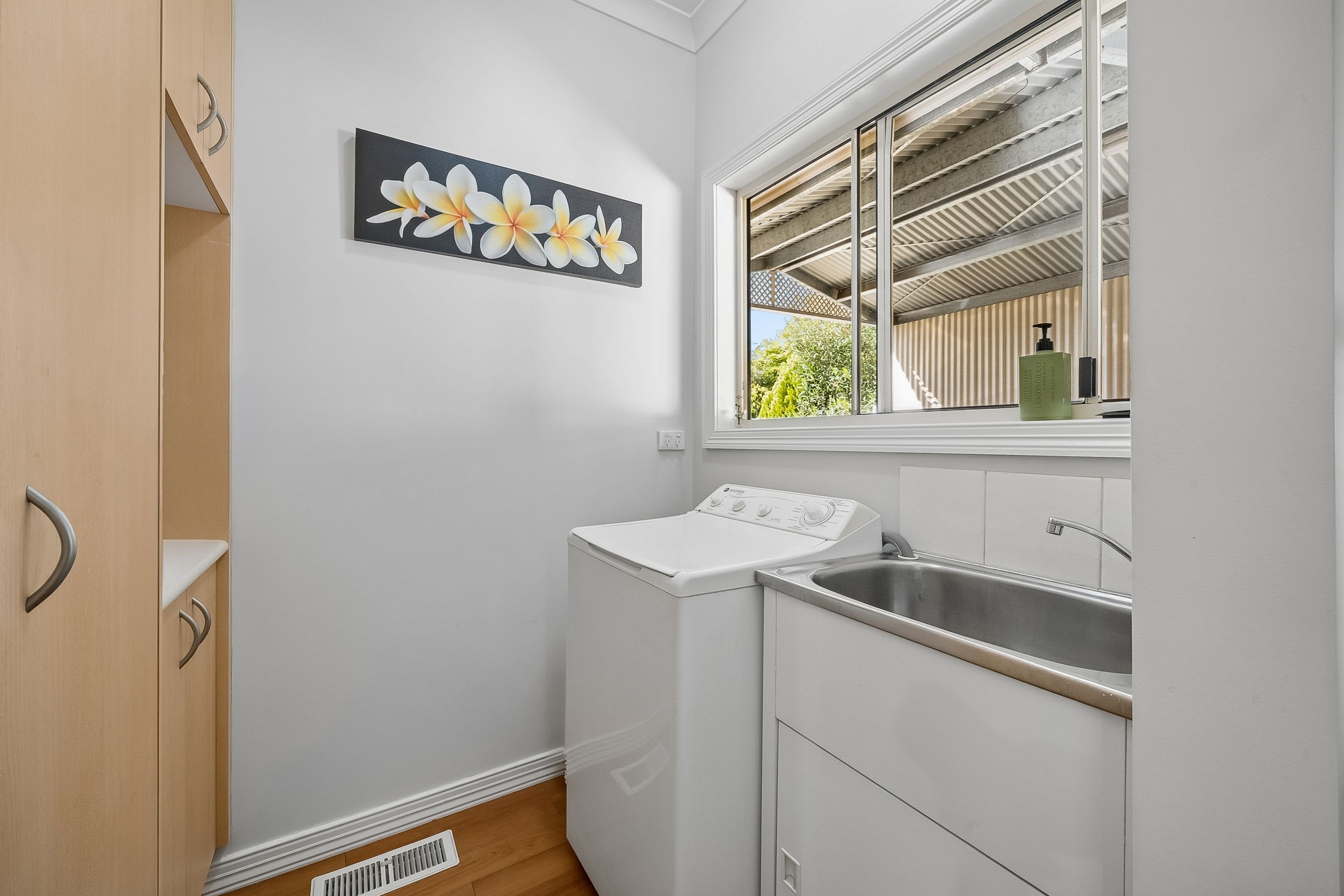 17 Mitchell Avenue — photo 10 of 15
