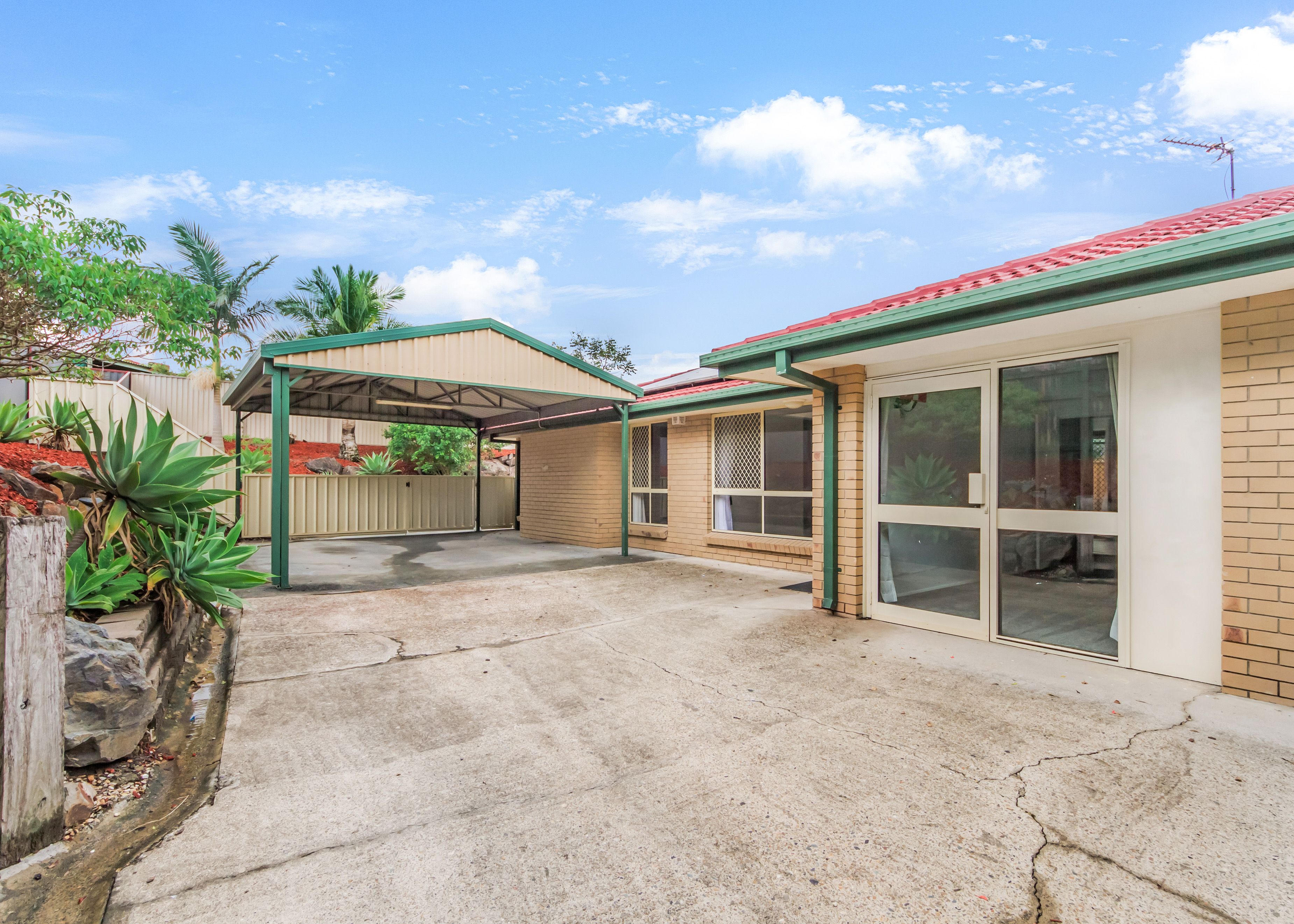 39 Alexander Drive, Highland Park QLD 4211