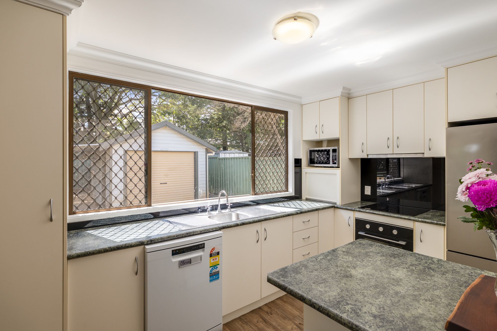 5 Chamberlain Street — photo 4 of 17