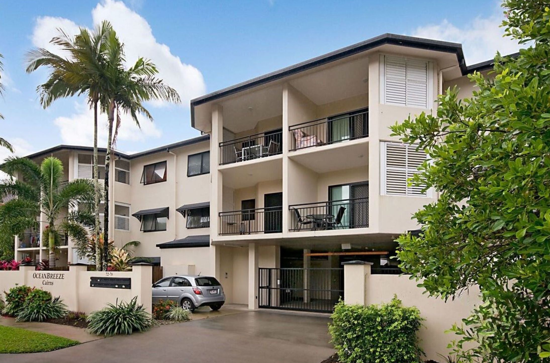 72-76 Digger Street, Cairns North QLD 4870