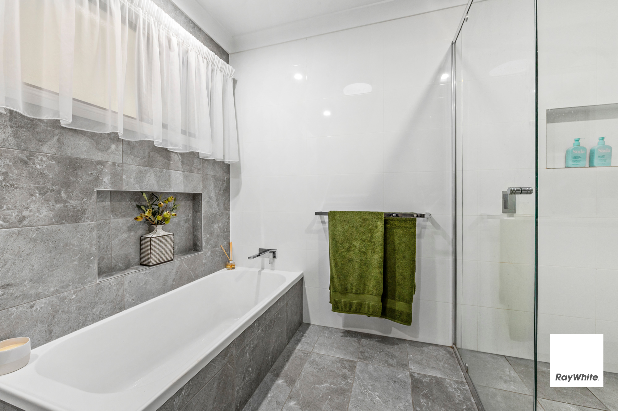21 Derwent Drive — photo 18 of 28