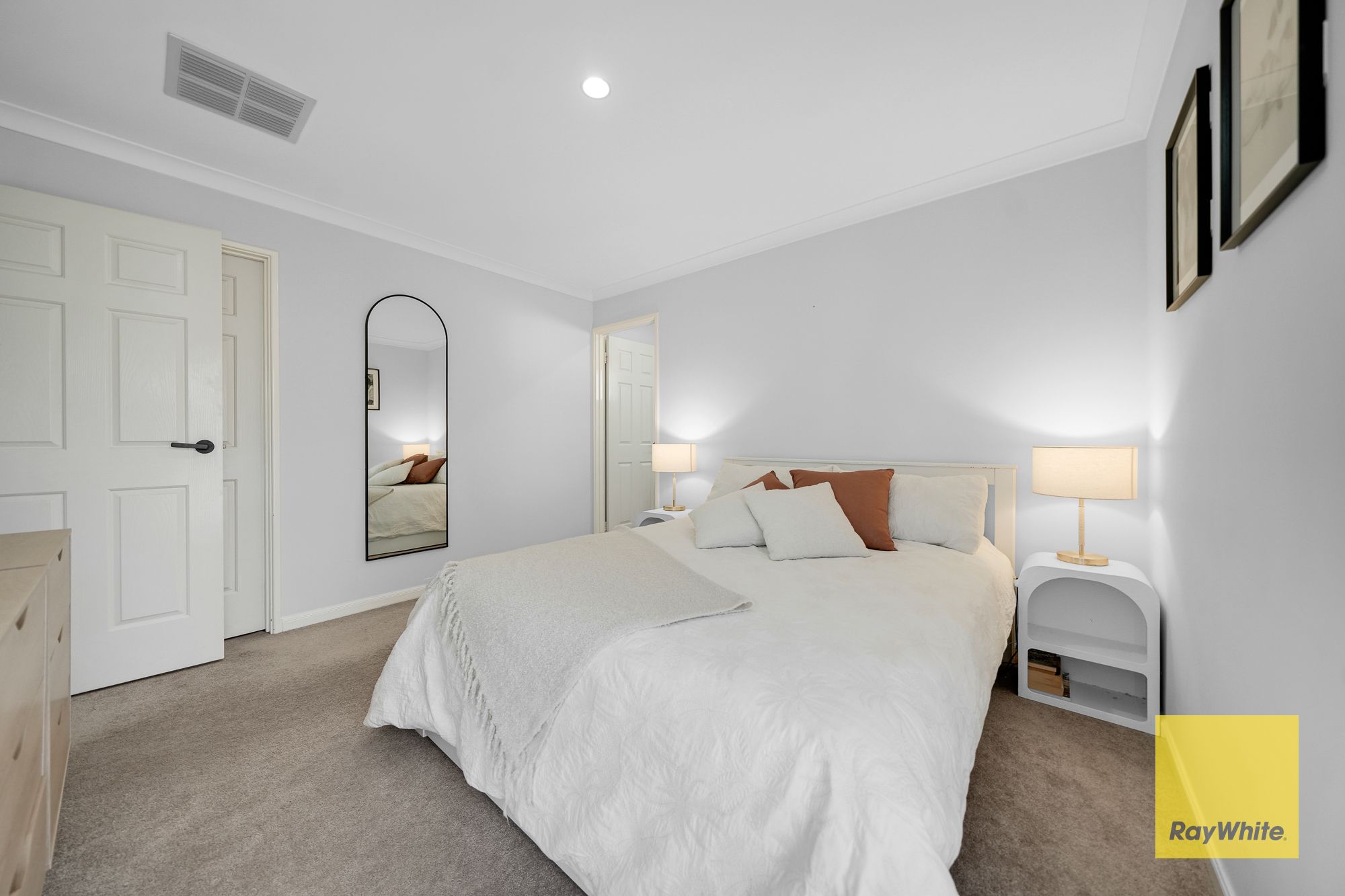 58B Blythe Avenue — photo 9 of 27