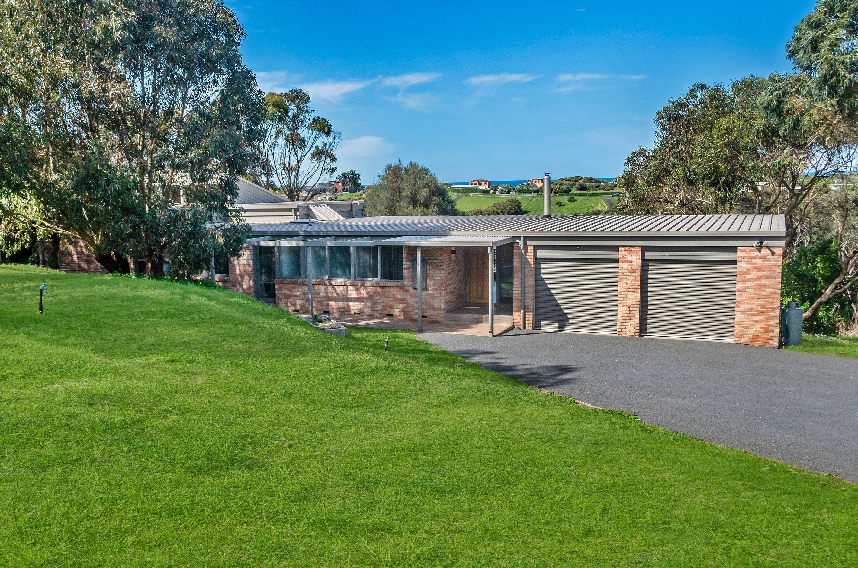 15 Hopkins Point Road, Warrnambool, VIC 3280