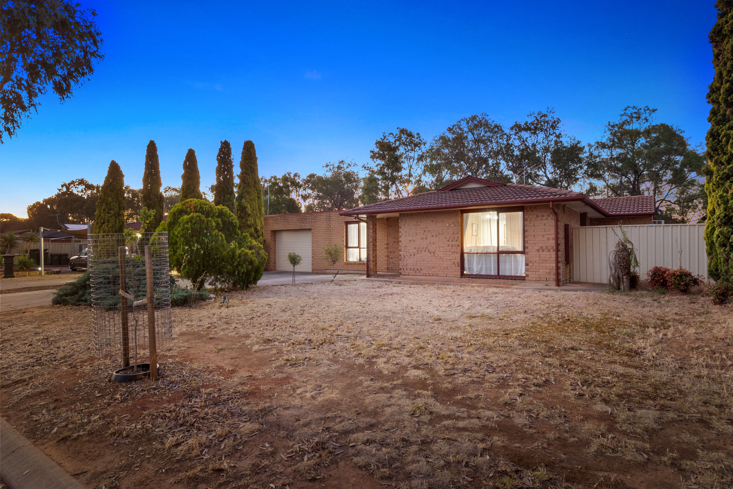 42 Banksia Crescent, Parafield Gardens, SA 5107