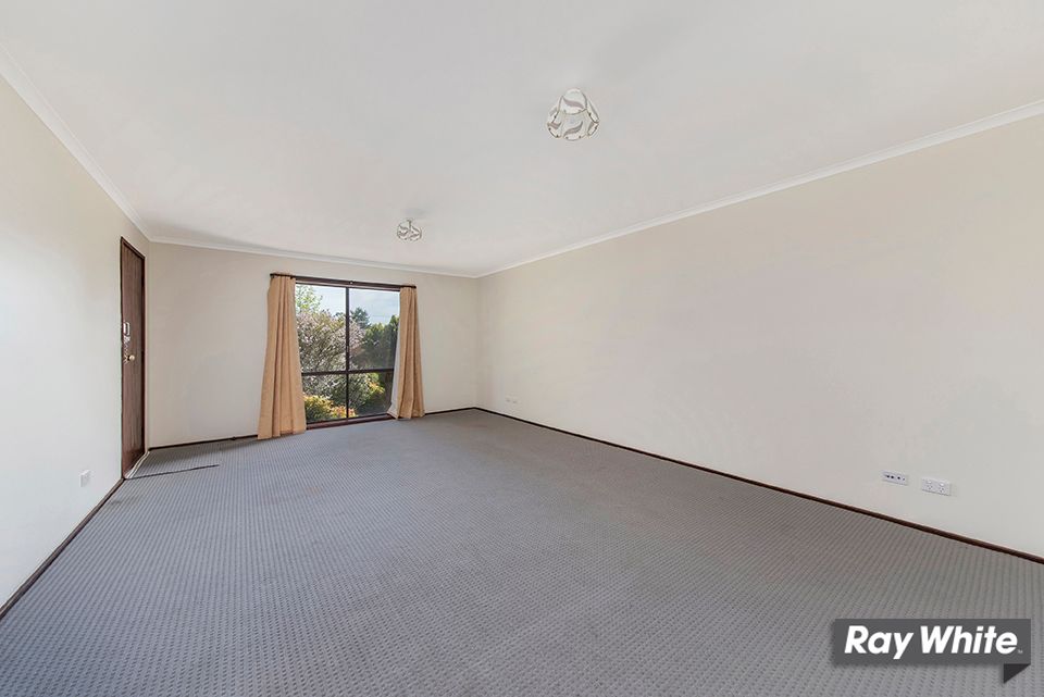 3 Whitelegge Close — photo 2 of 13