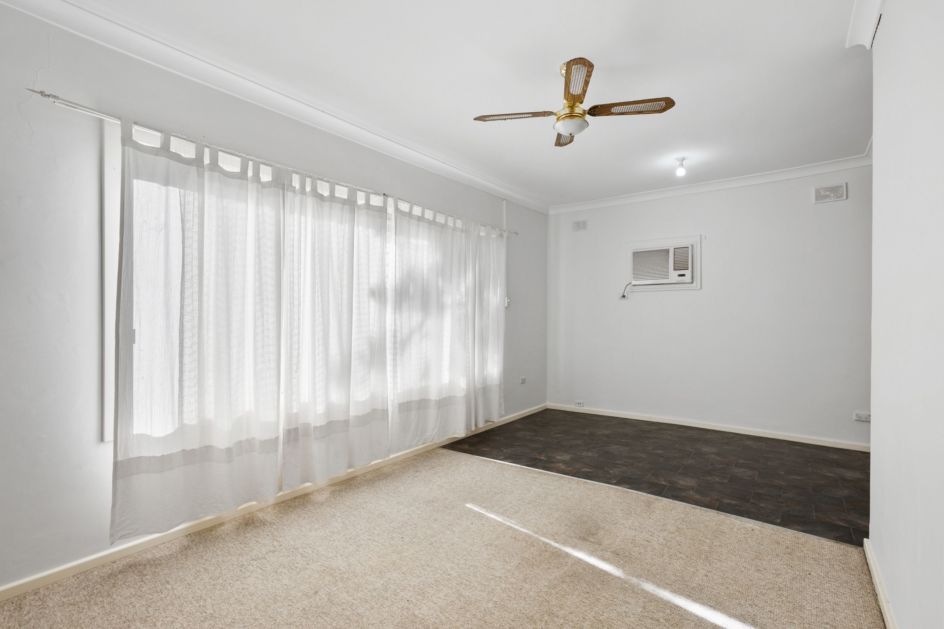 1 Knowles Road, Elizabeth Vale, SA 5112