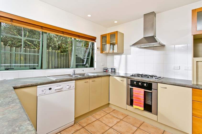 9/13 Eban Avenue, Hillcrest, North Shore City