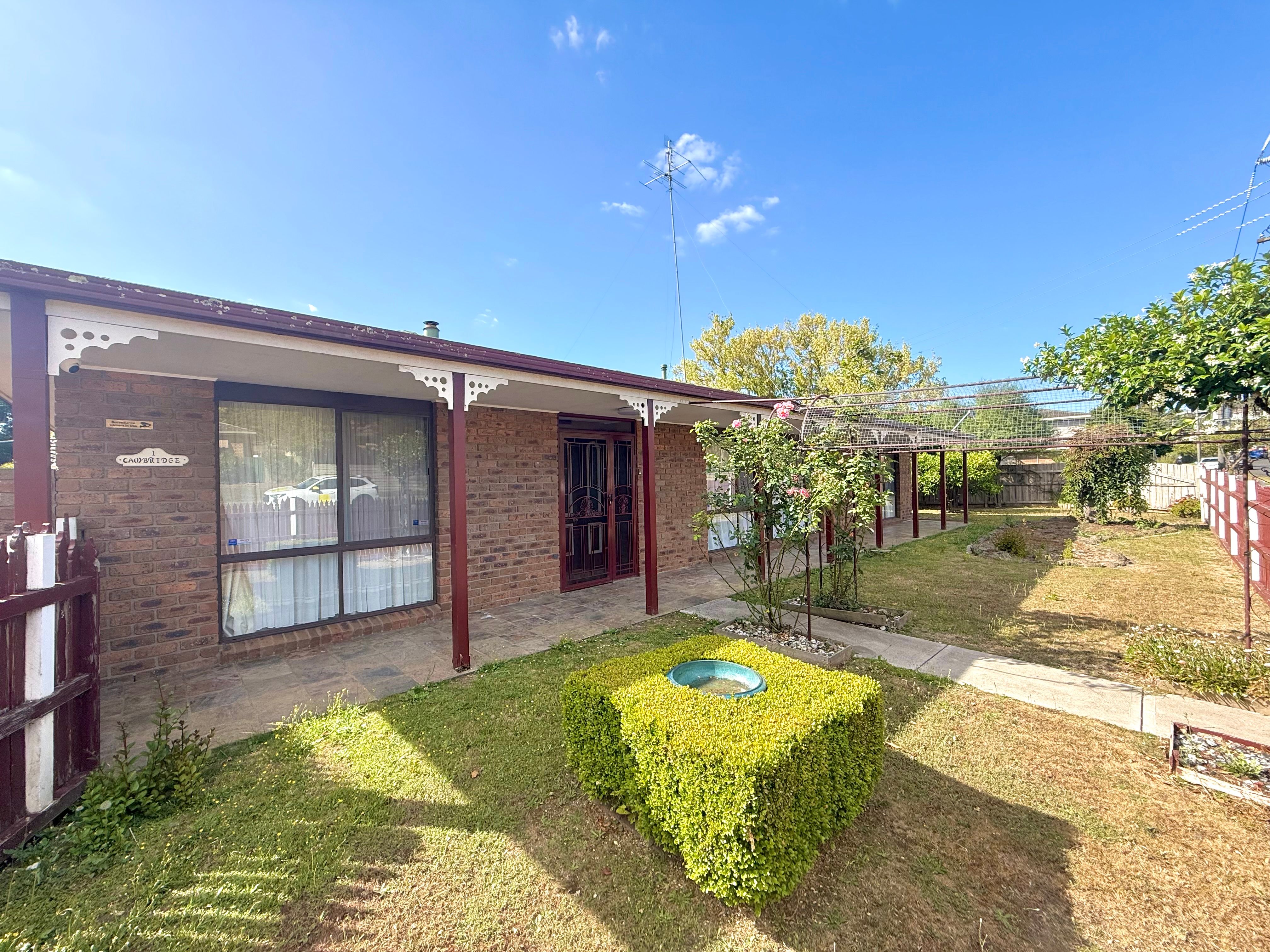 1 Cambridge Drive, Warragul, VIC 3820