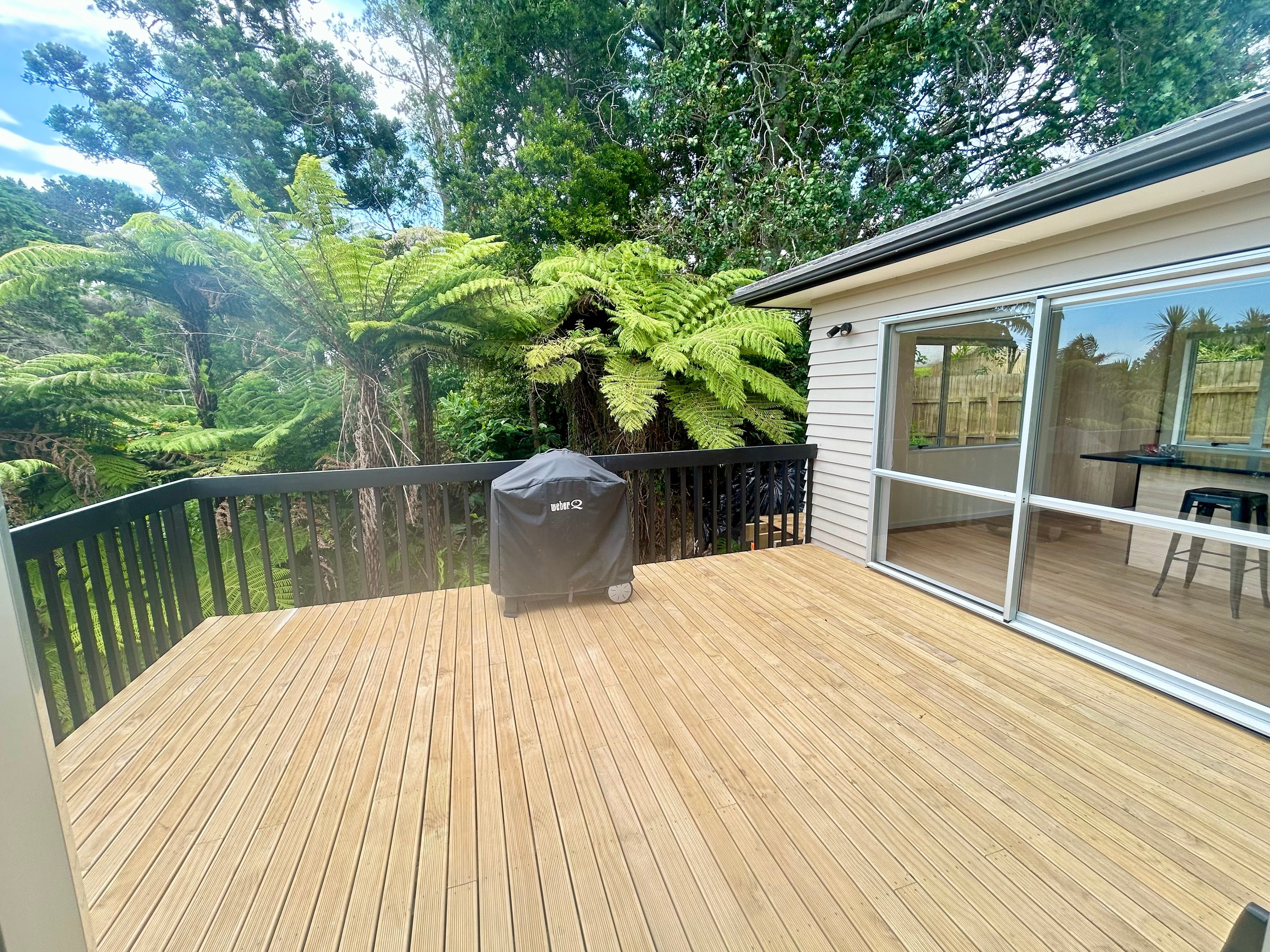 A52 Carlisle Road, Browns Bay, North Shore City