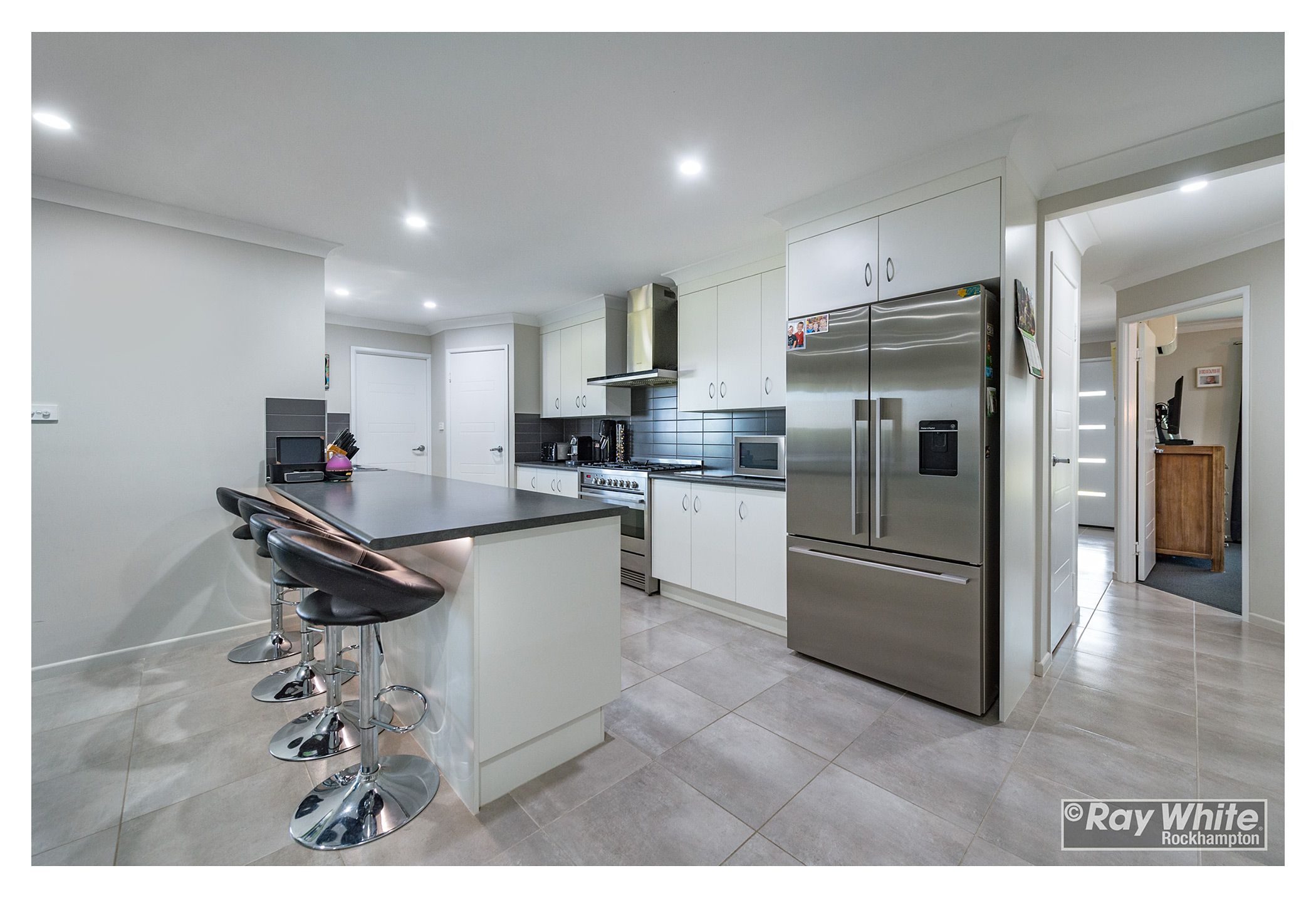 6 Peregrin Court, Parkhurst, QLD 4702