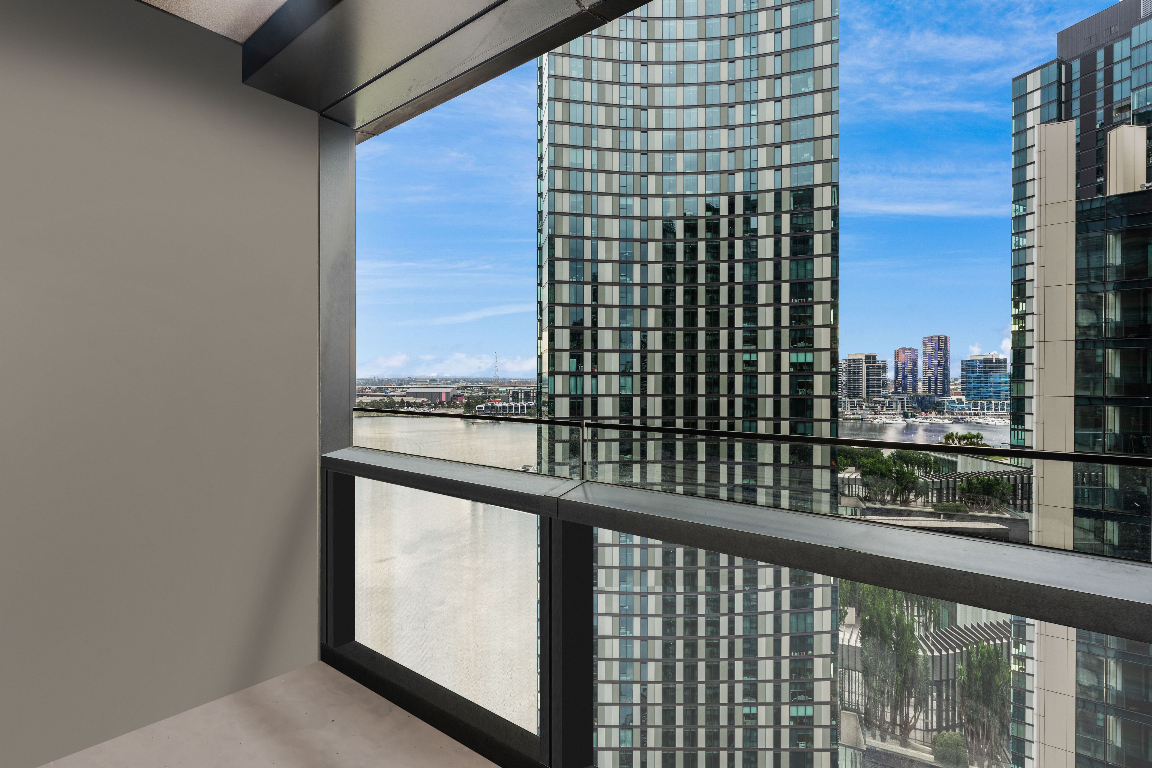 1311N/889 Collins Street — photo 12 of 21