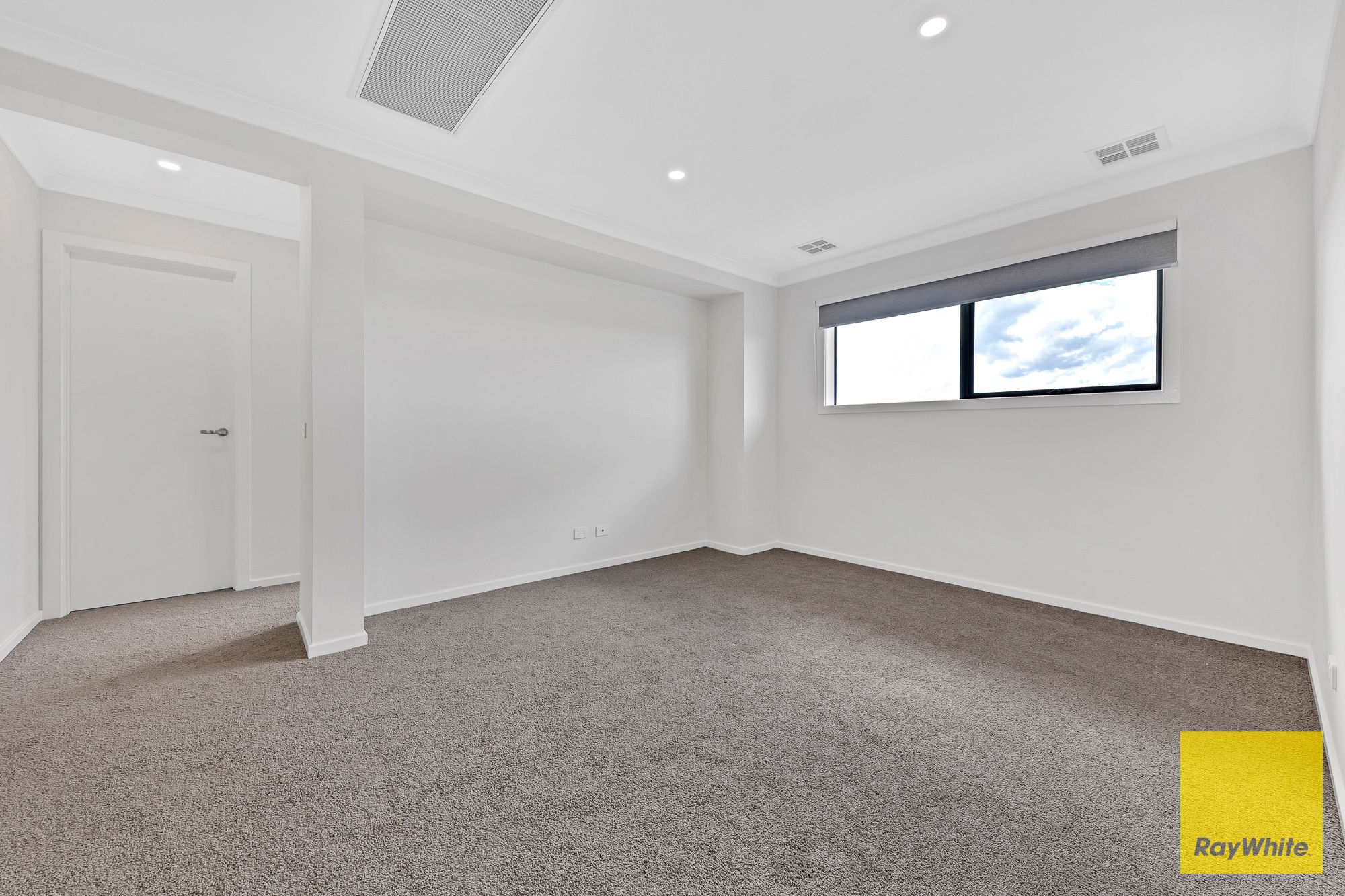 34 Varnish Road — photo 9 of 17