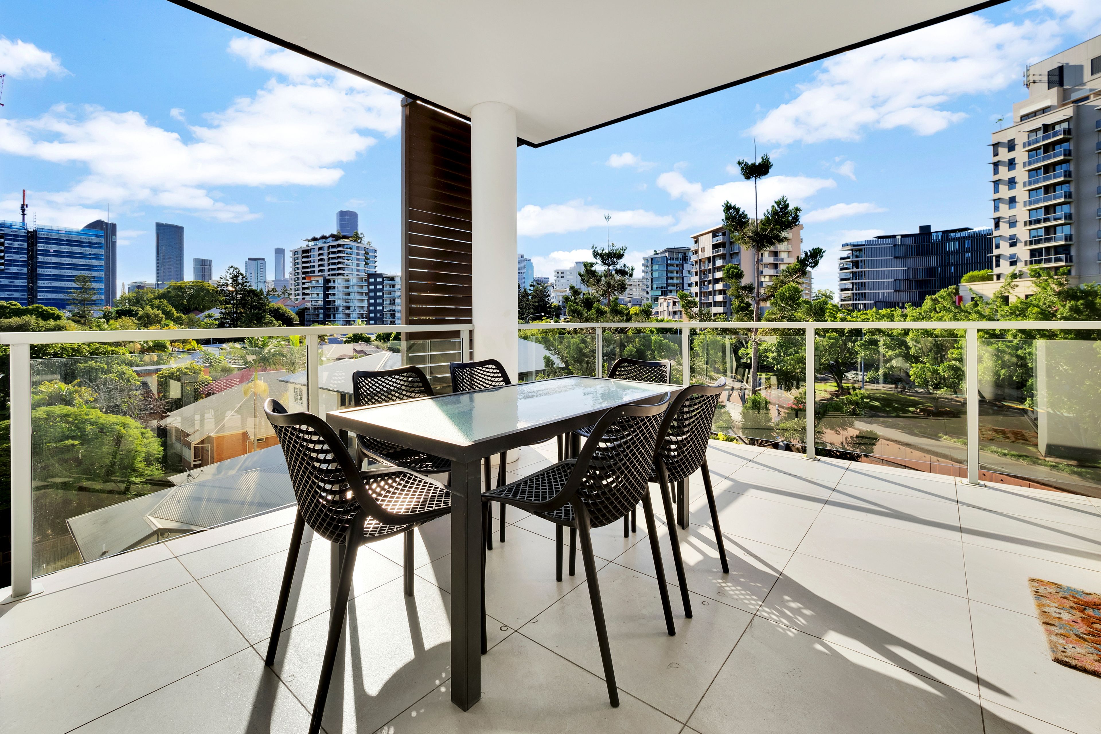 24 Rawlins Street, Kangaroo Point QLD 4169