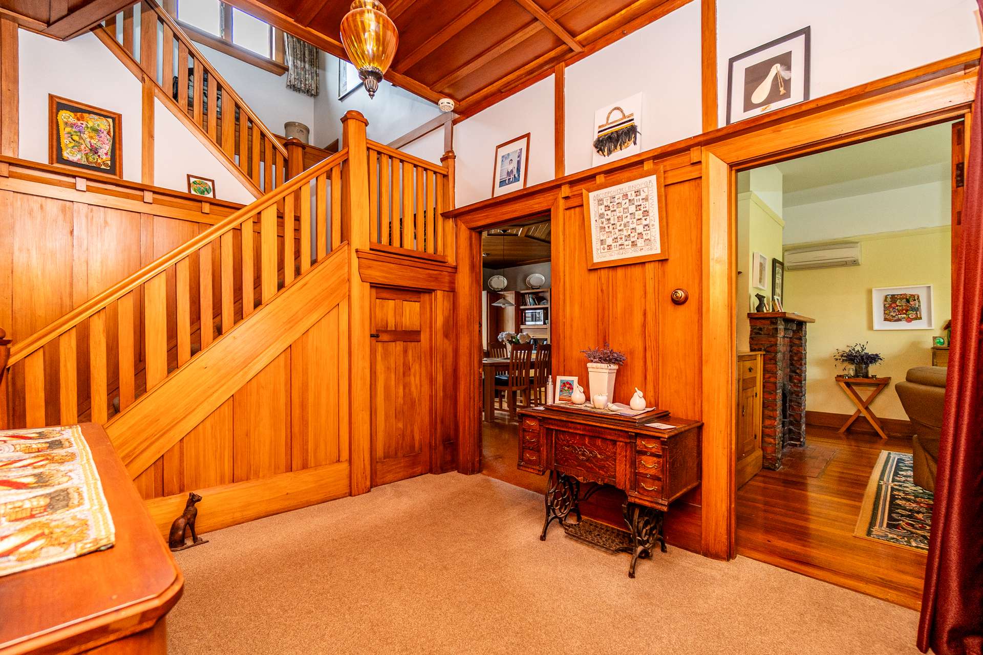 1 St Johns Avenue photo 3