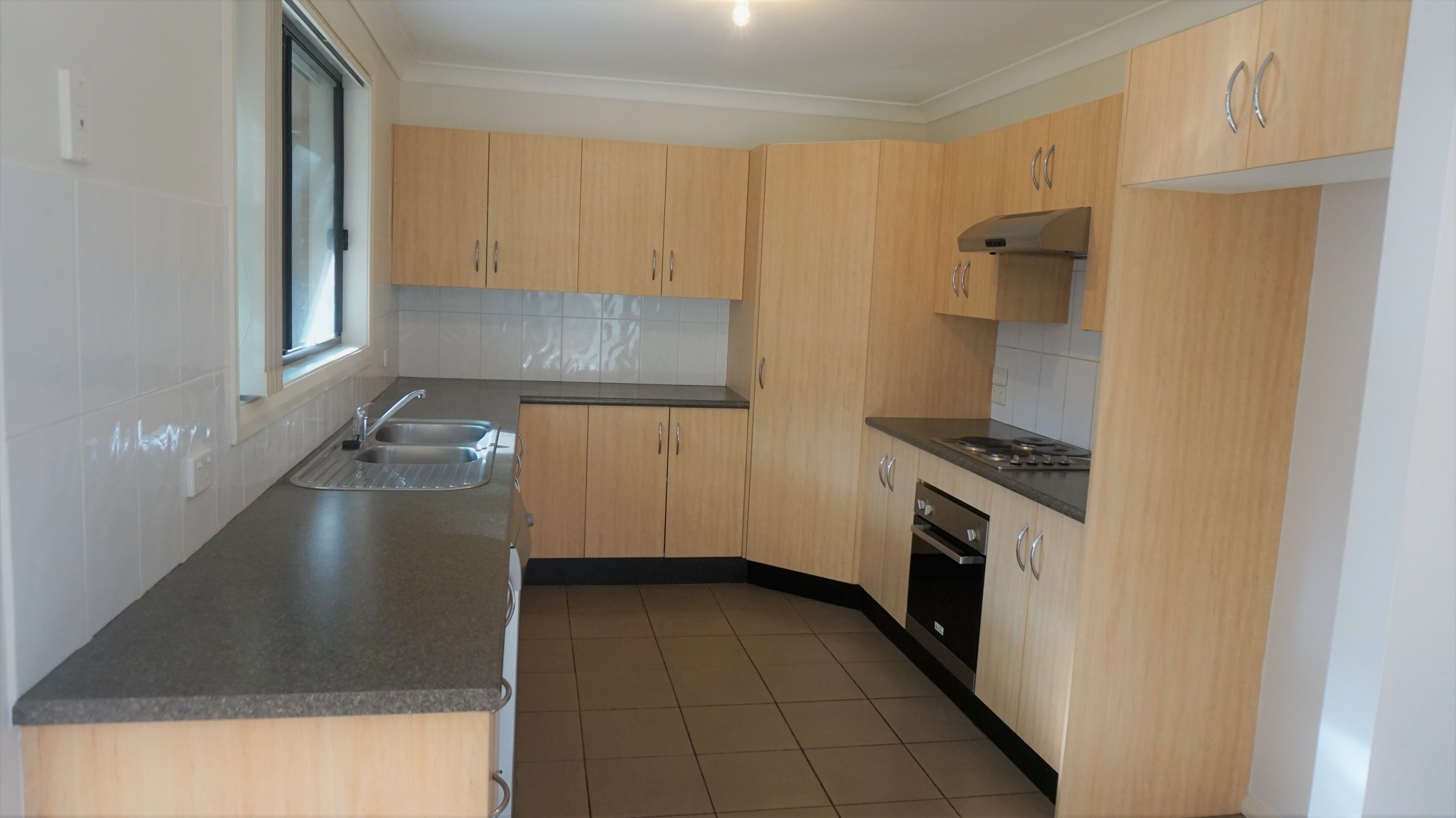 2A Lavinia Close, Tenambit, NSW 2323