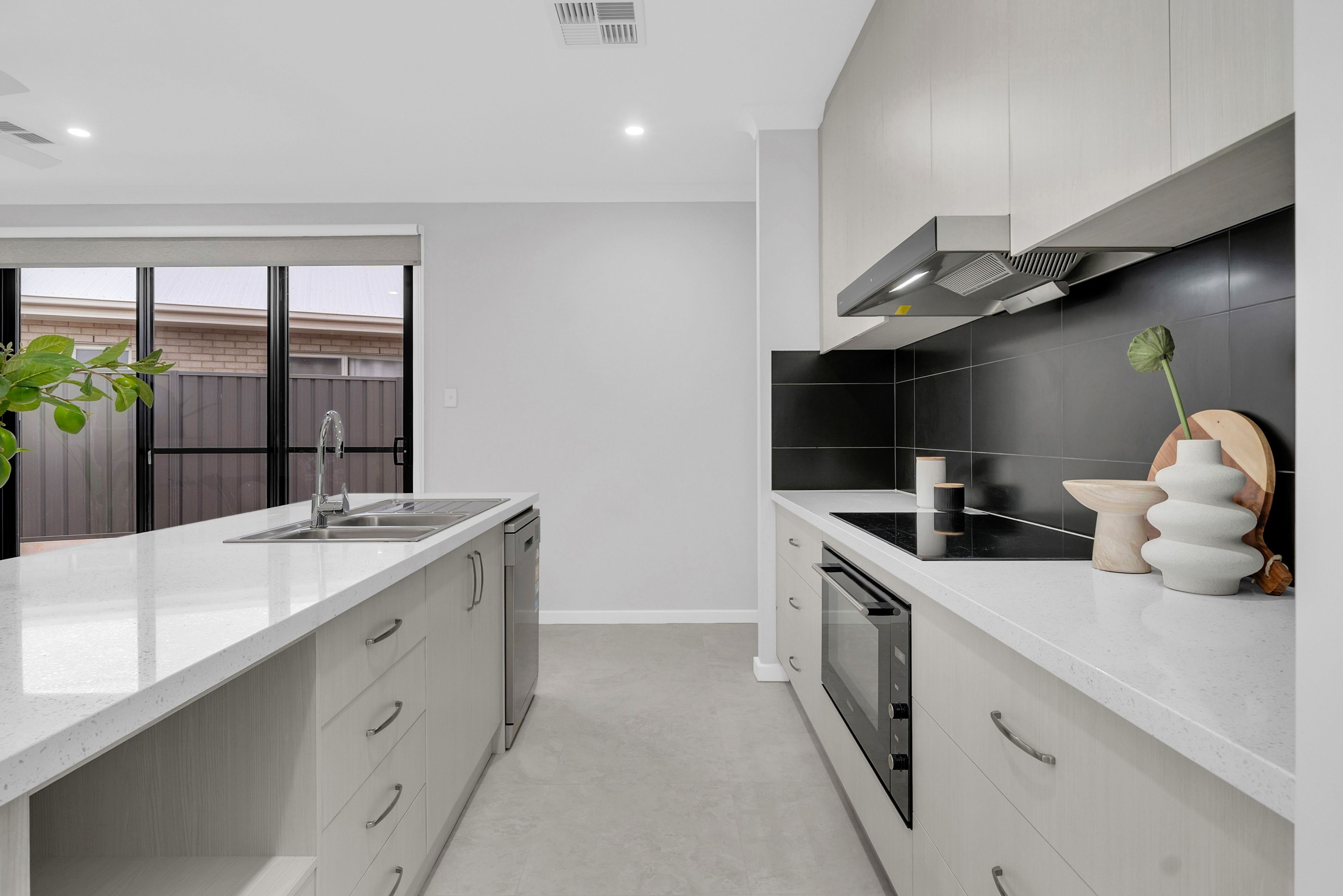 4 Newton Boulevard — photo 6 of 27