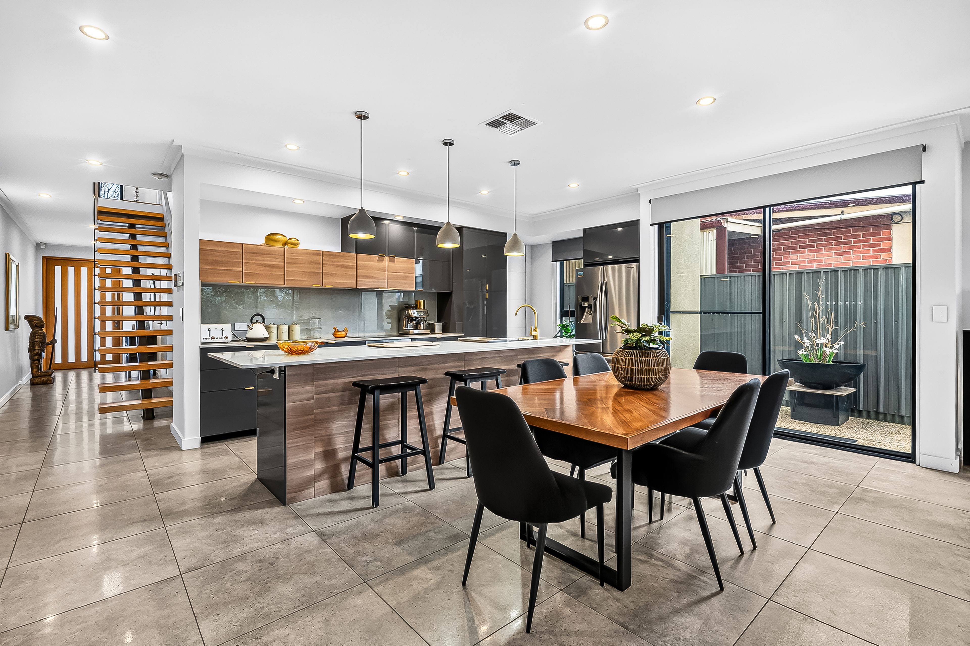 109 Crown Terrace — photo 7 of 24