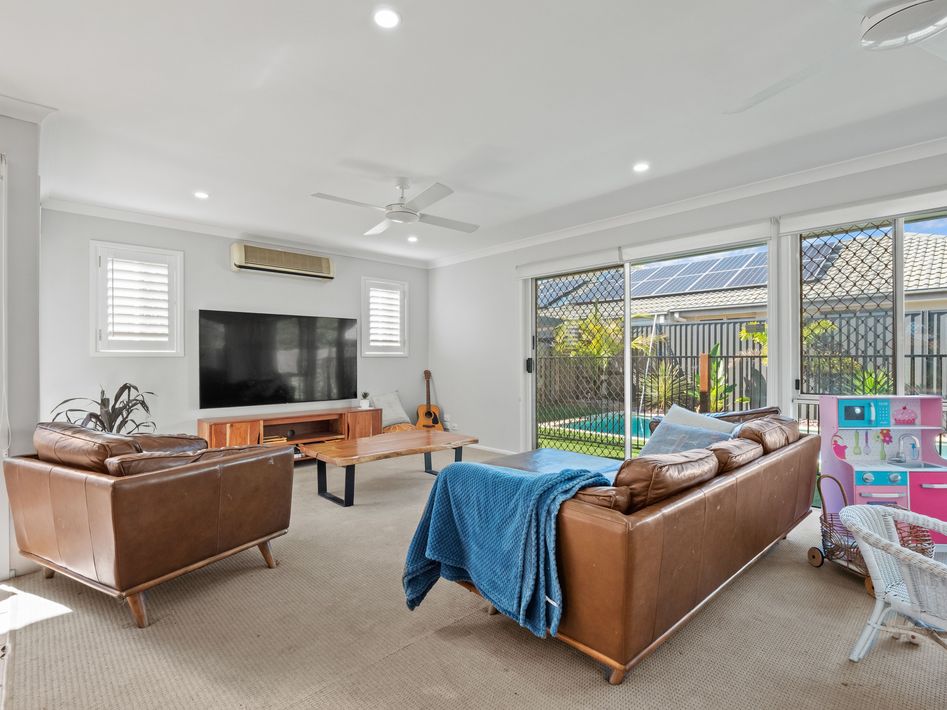 4 Lakes Circuit, Burleigh Waters QLD 4220
