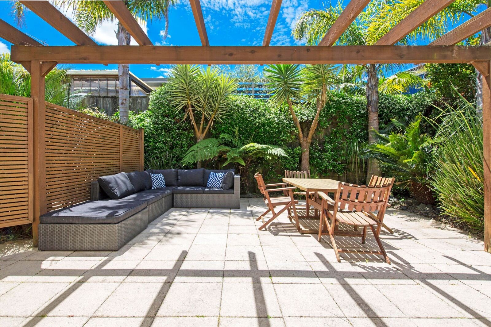 23a Paparoa Road, Cockle Bay, Manukau City