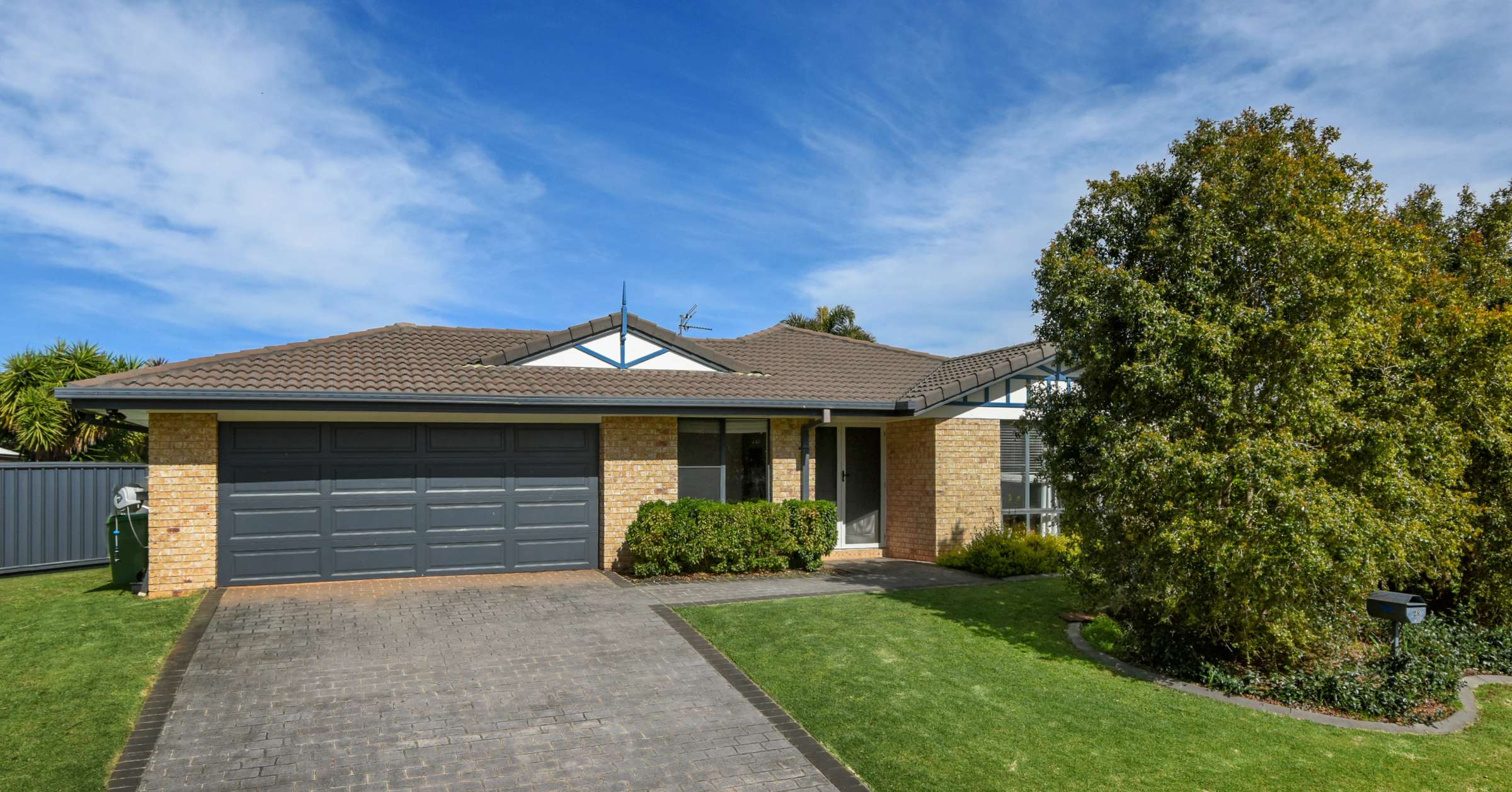 28 Manooka Crescent, Highfields, QLD 4352 - Sold House - Ray White ...