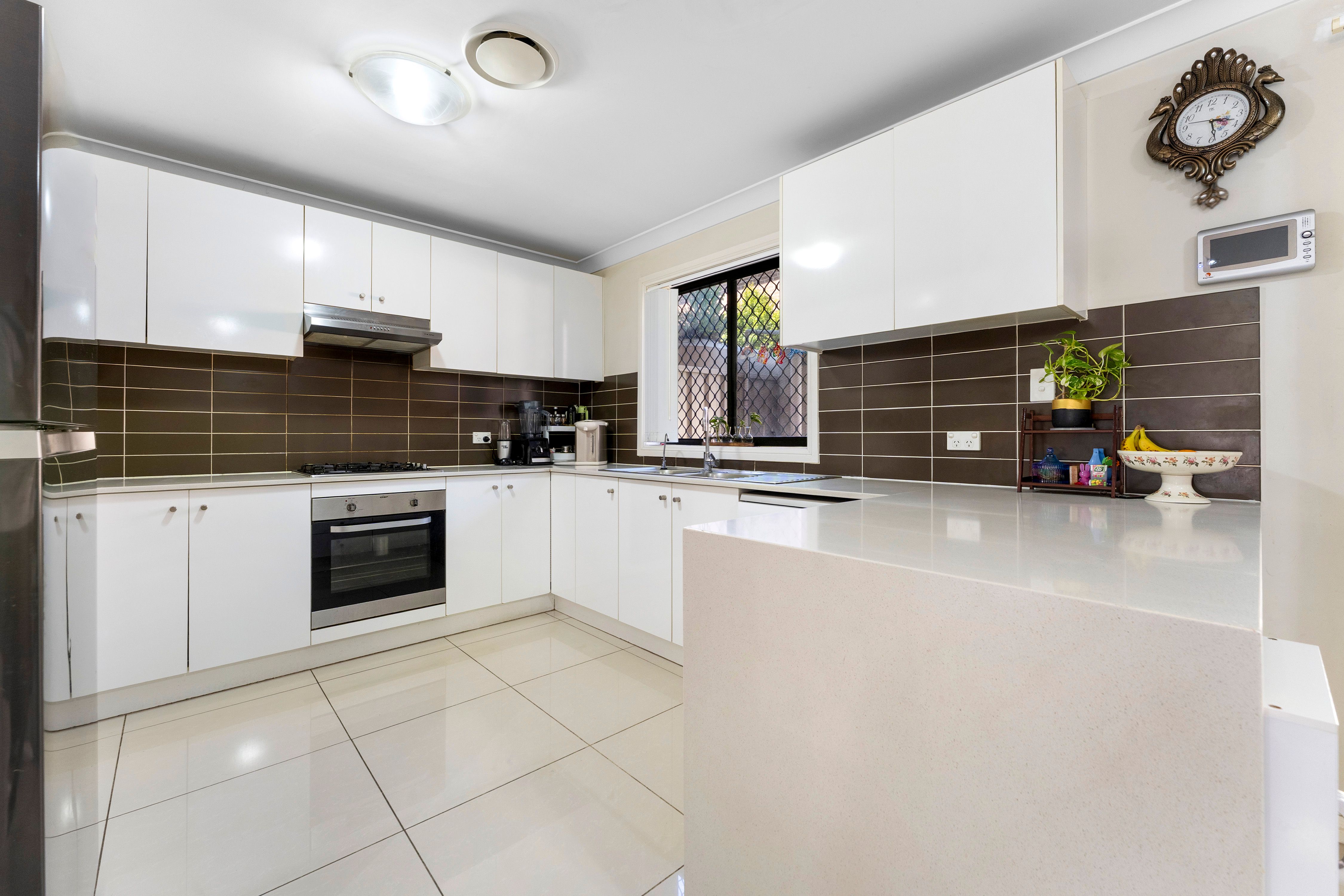 11/36 Allawah Street — photo 4 of 17