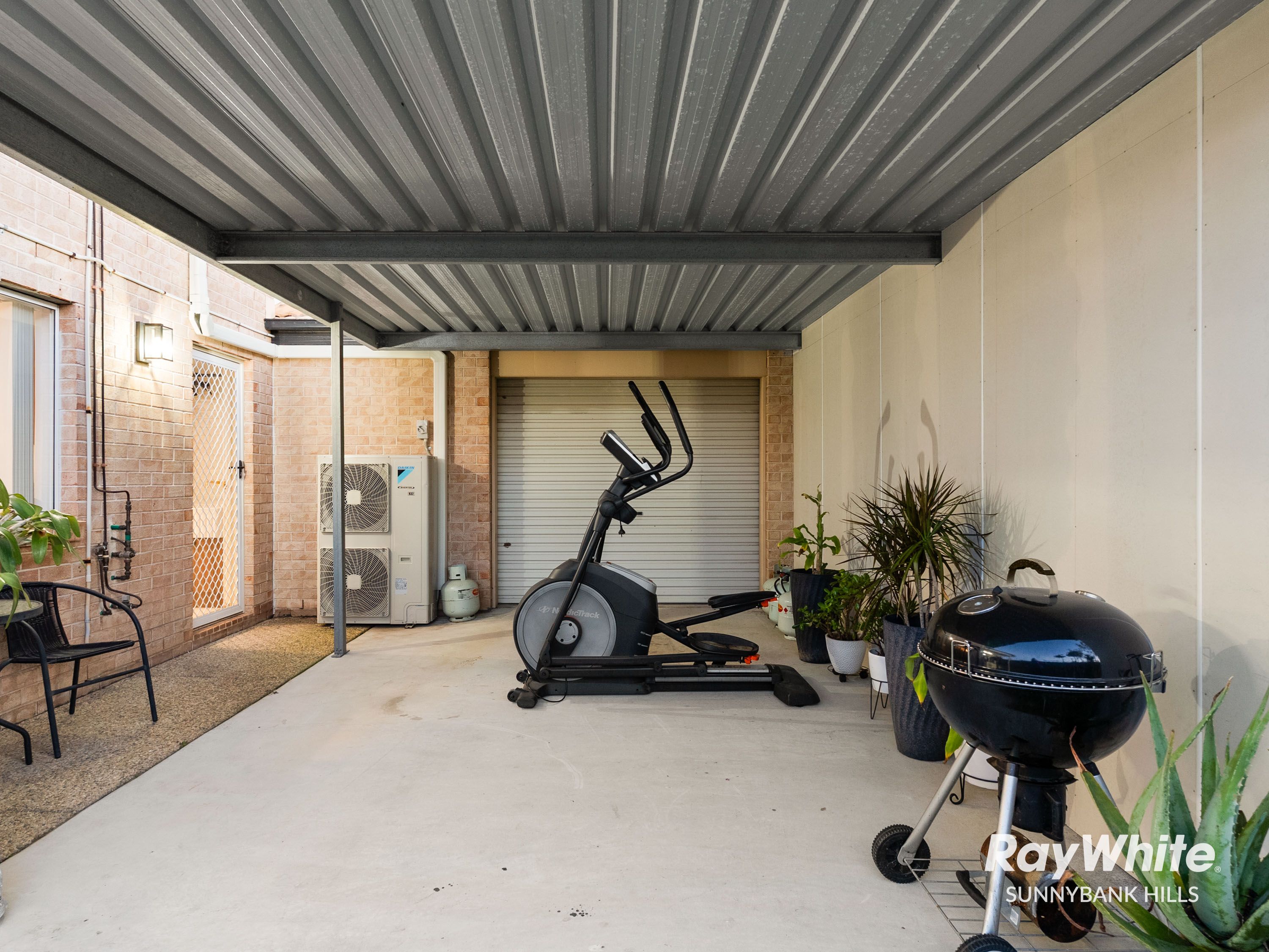 22 Cornell Close — photo 29 of 30