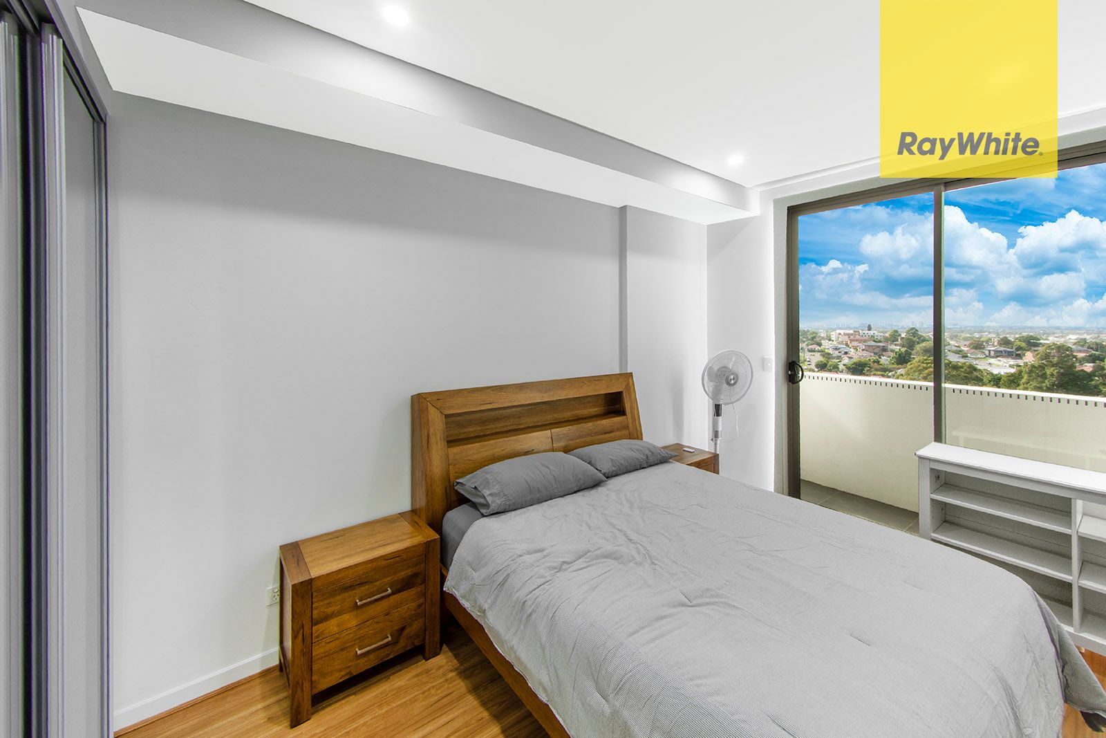 1008/22 Dressler Court — photo 4 of 10