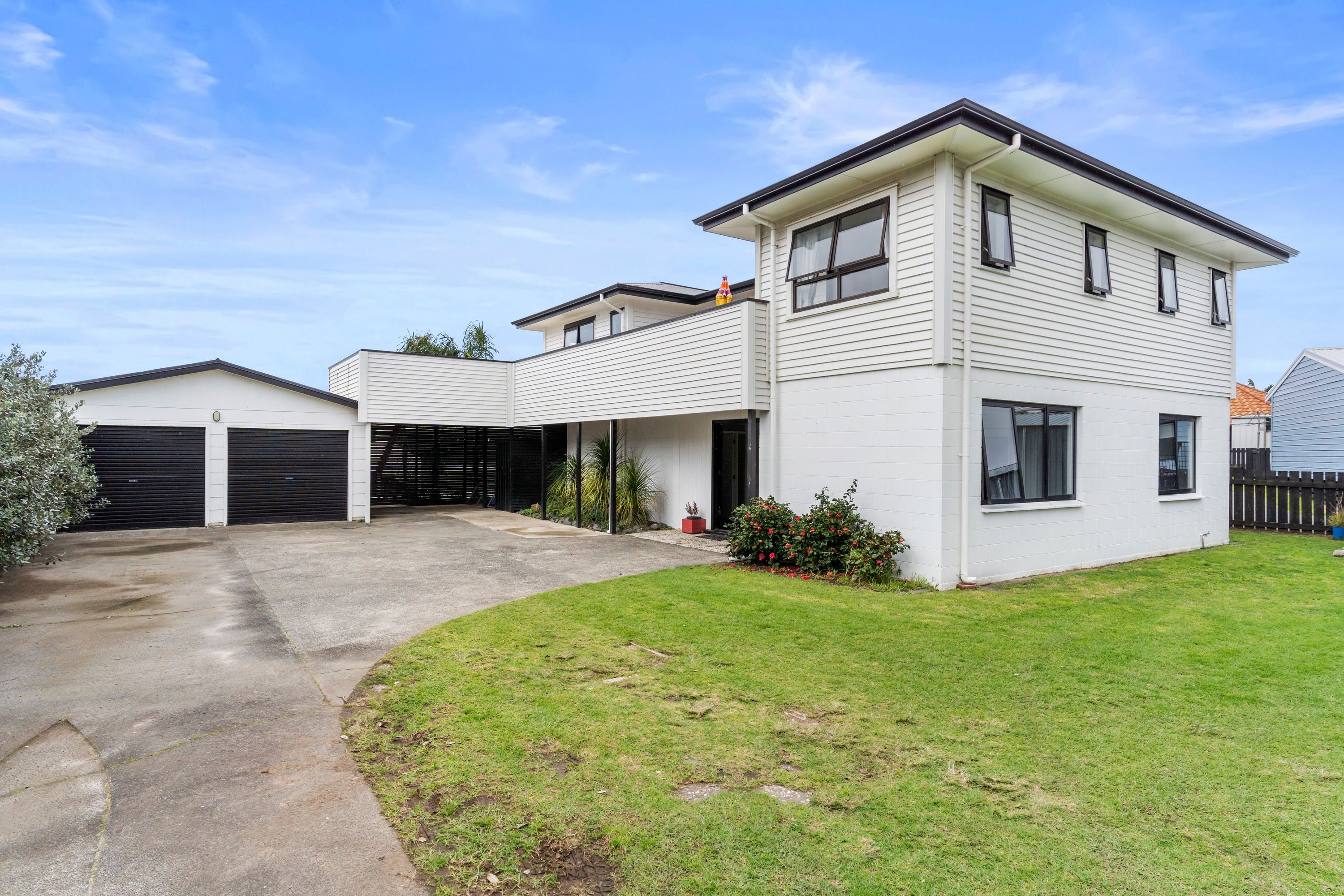 100 Ocean Road, Whangamata, Thames Coromandel District 3620 Sold