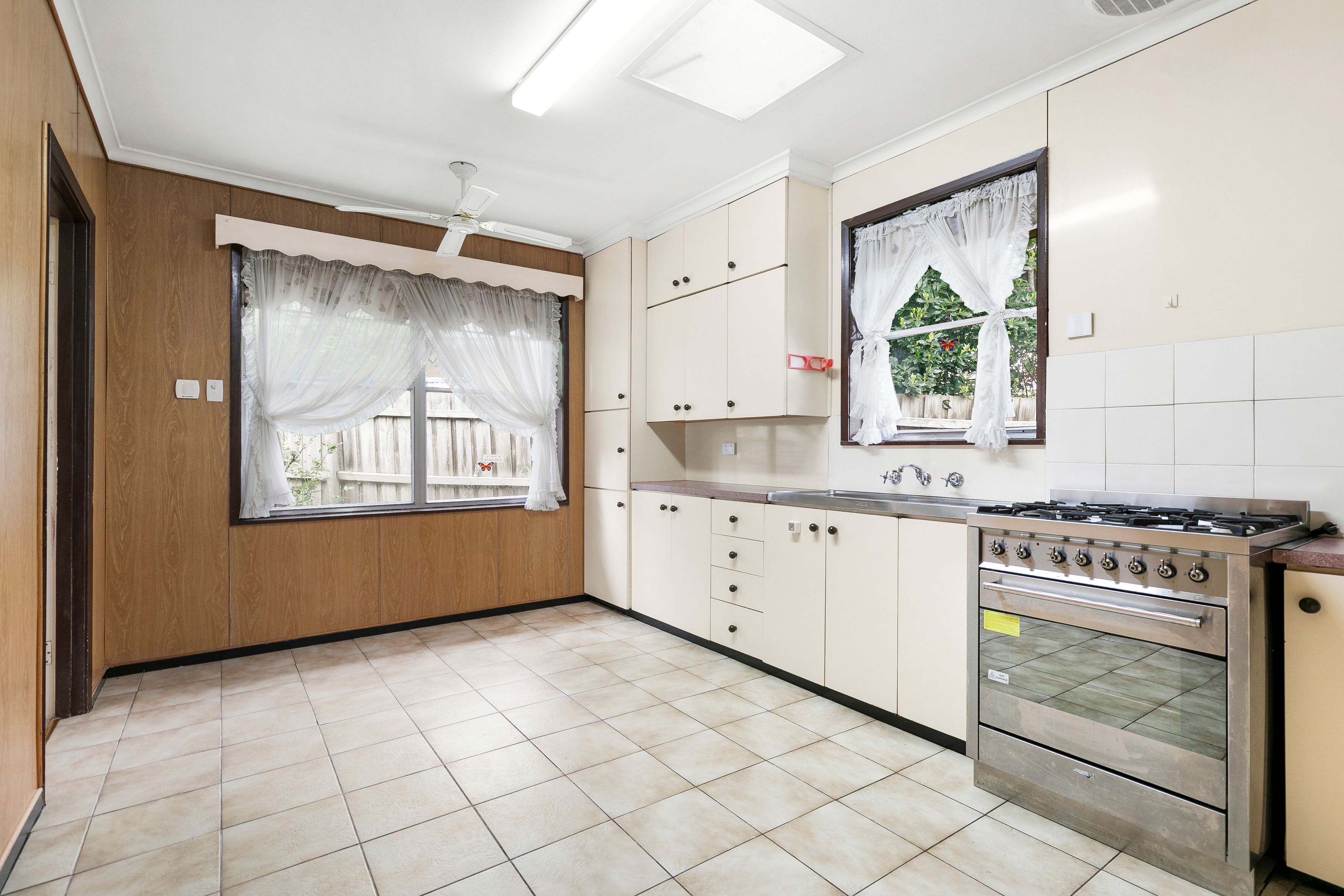 46 Hepburn Street — photo 6 of 17