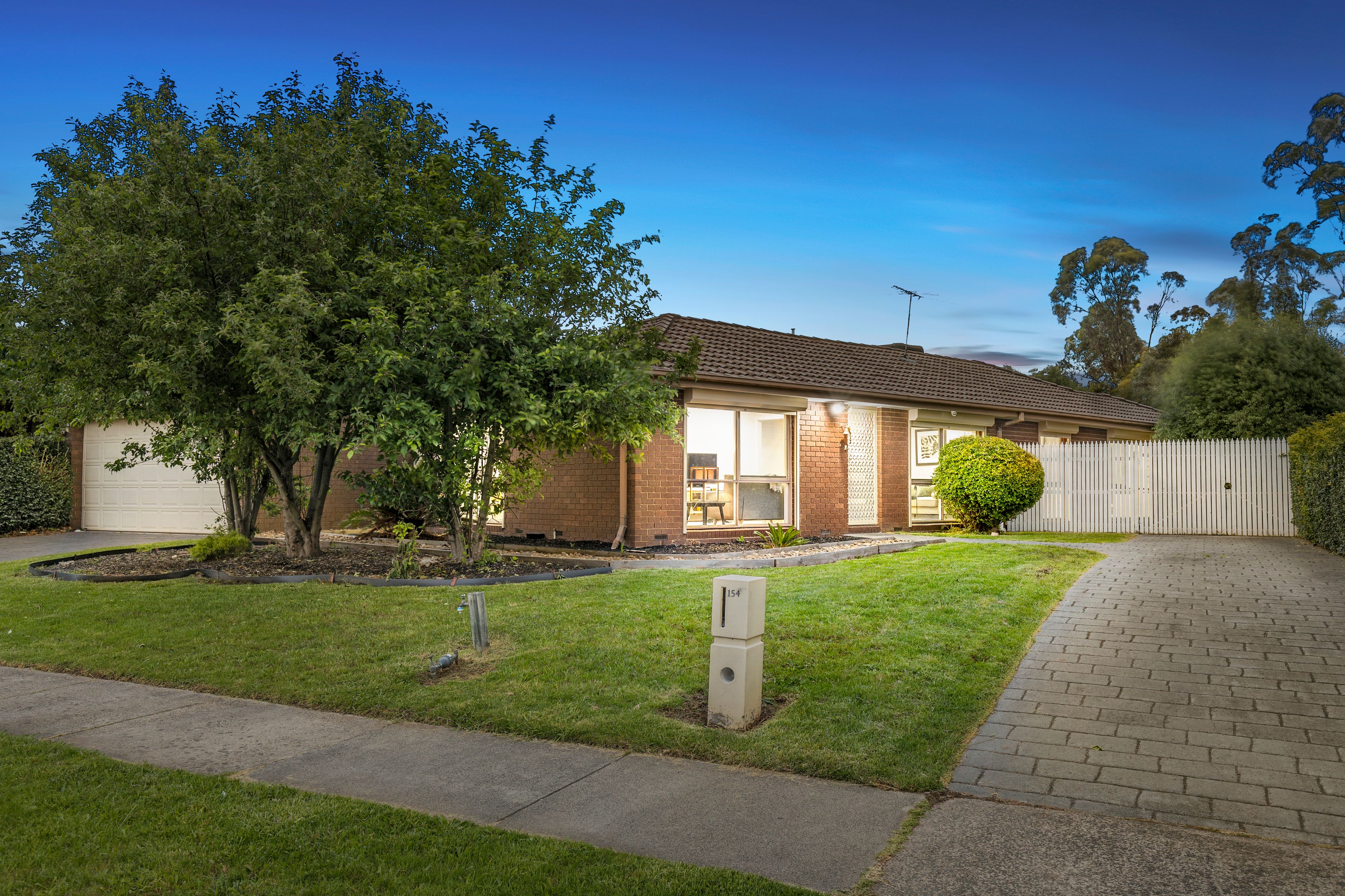 154 Waradgery Drive, Rowville, VIC 3178 Sold House Ray White