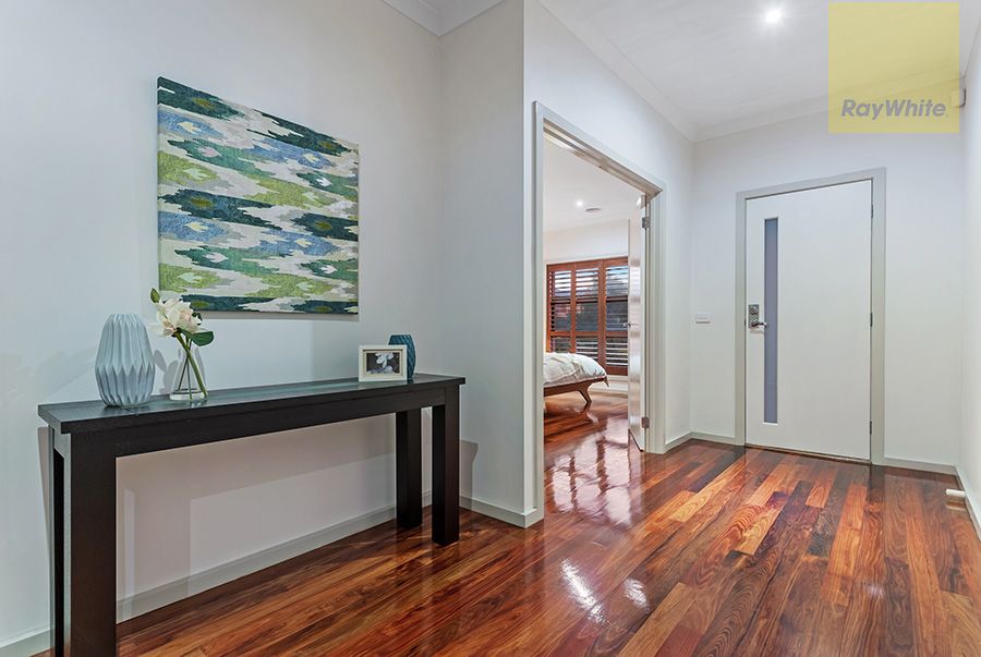6 Vali Road, Craigieburn, VIC 3064